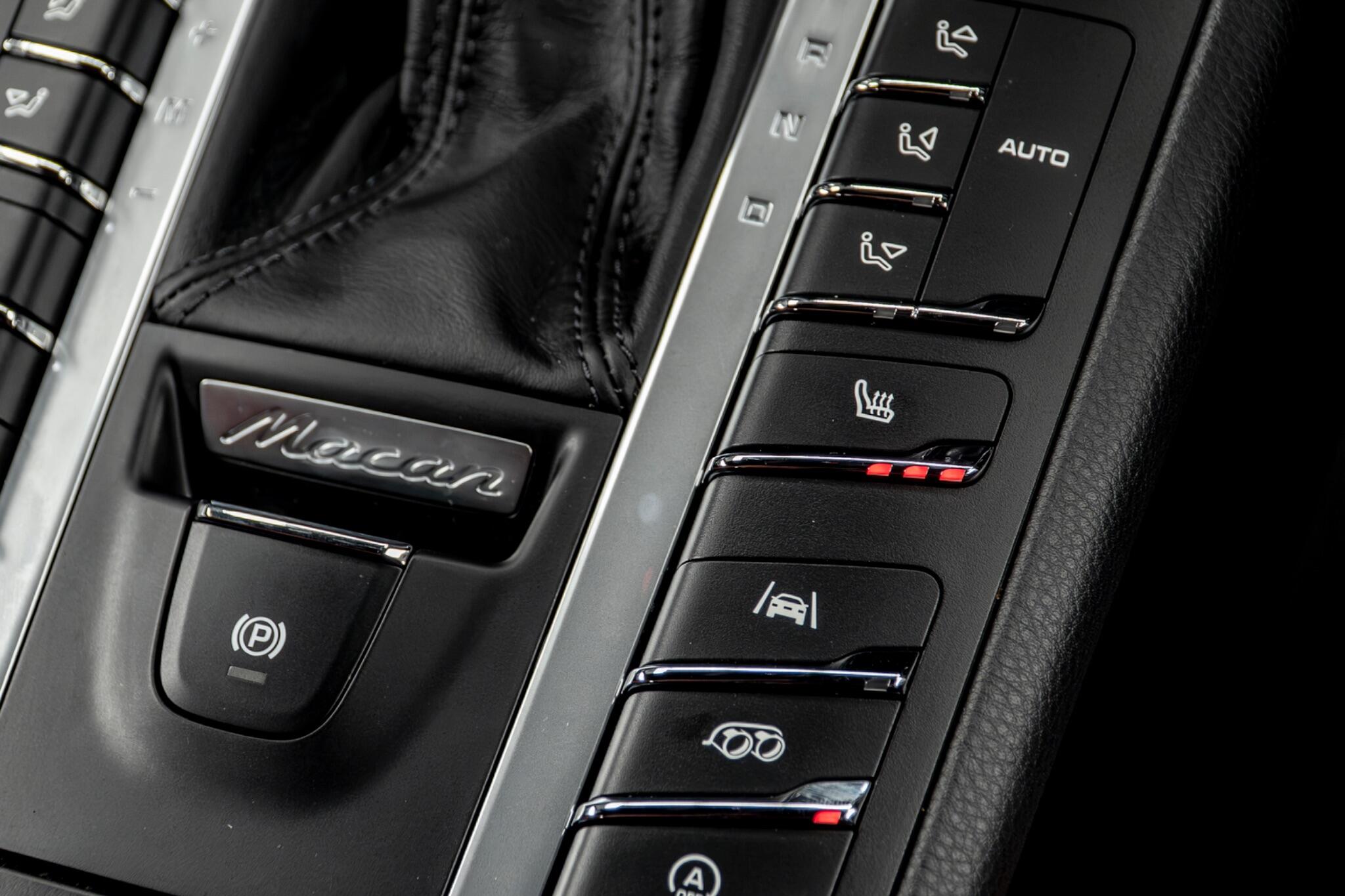 Porsche Macan view 37