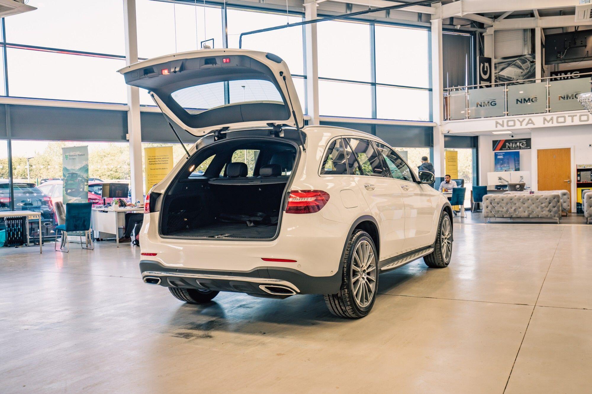Mercedes-Benz GLC view 44