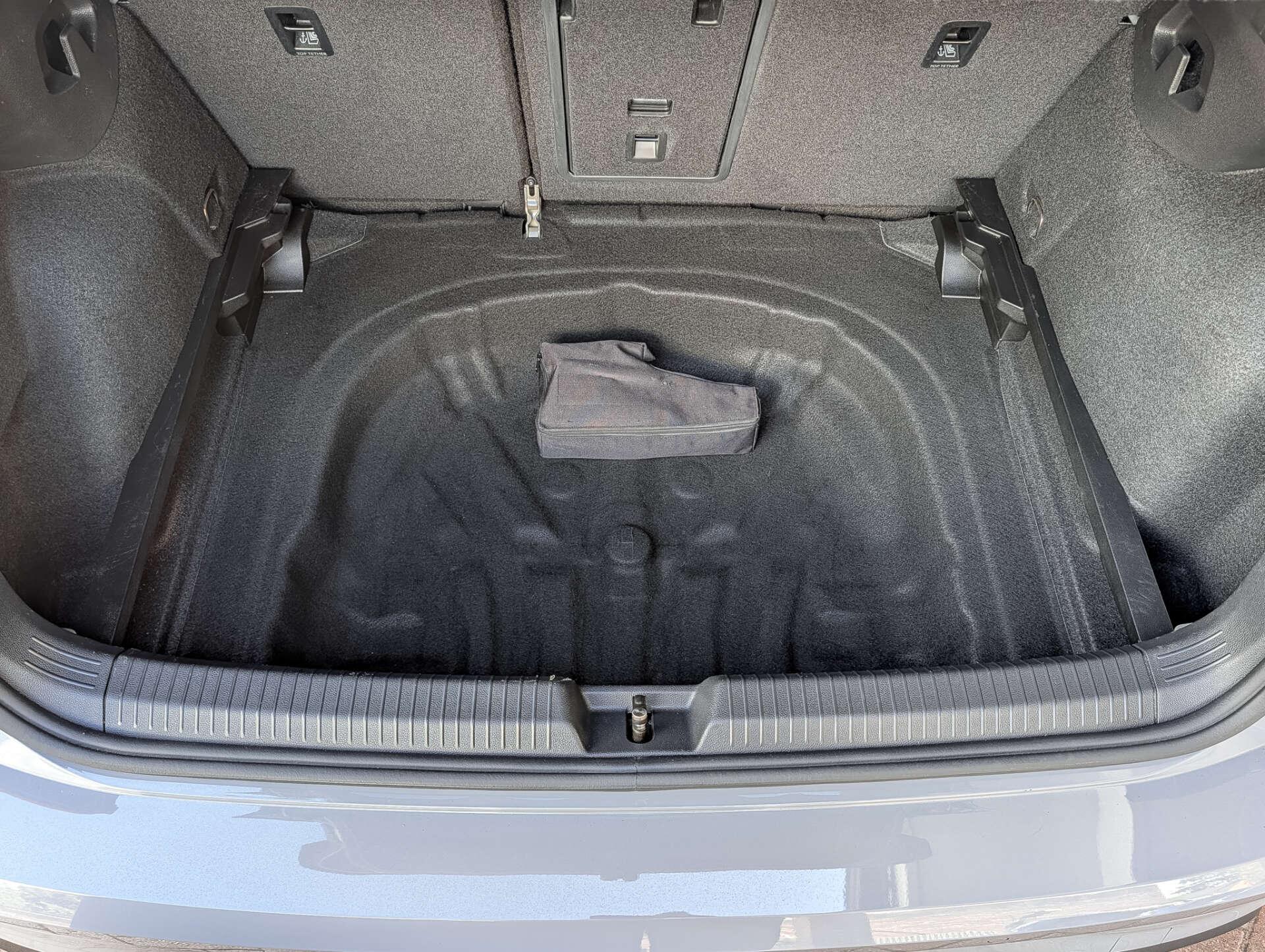 Volkswagen Golf view 44