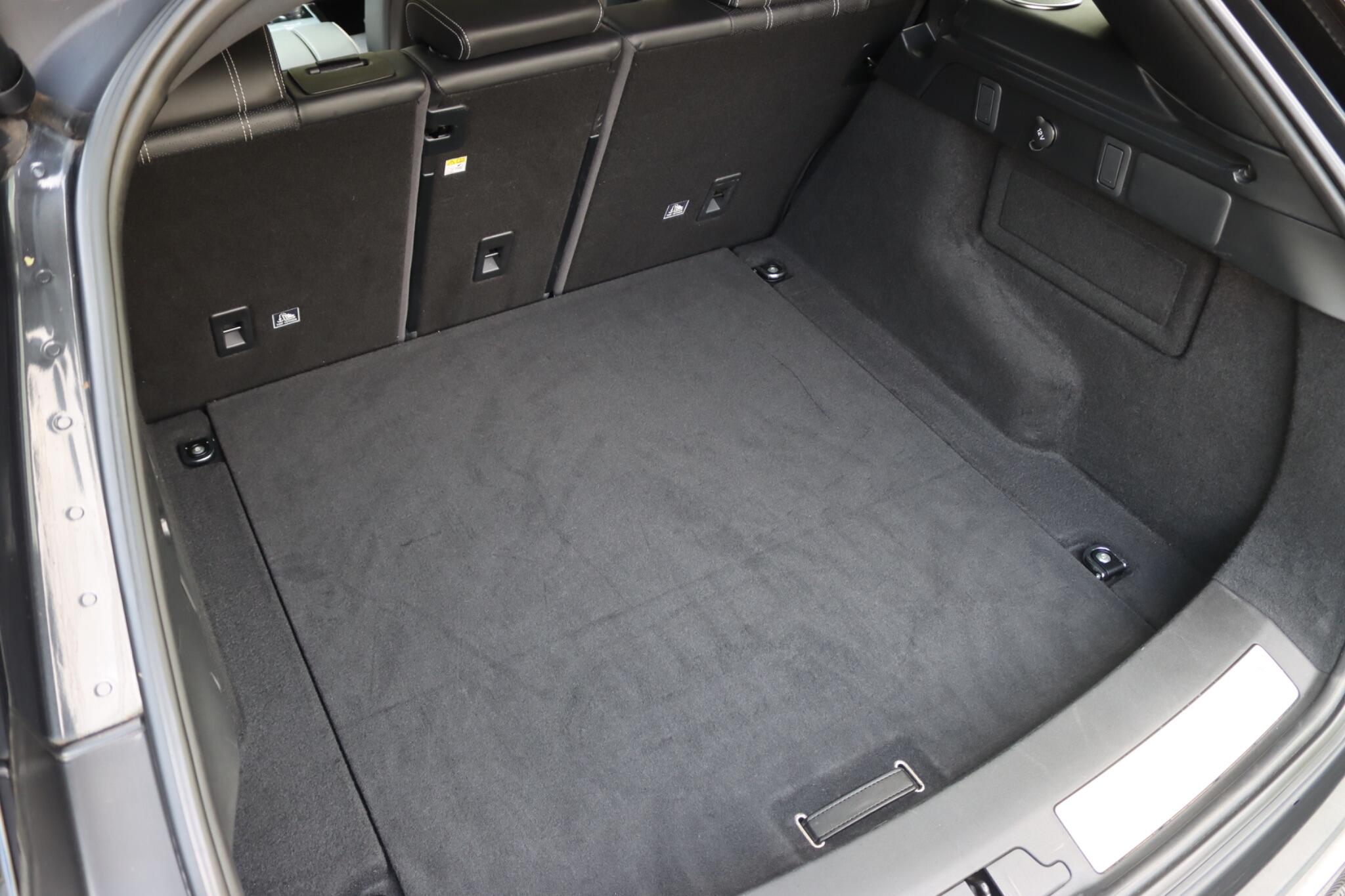 Land Rover Range Rover Velar view 48