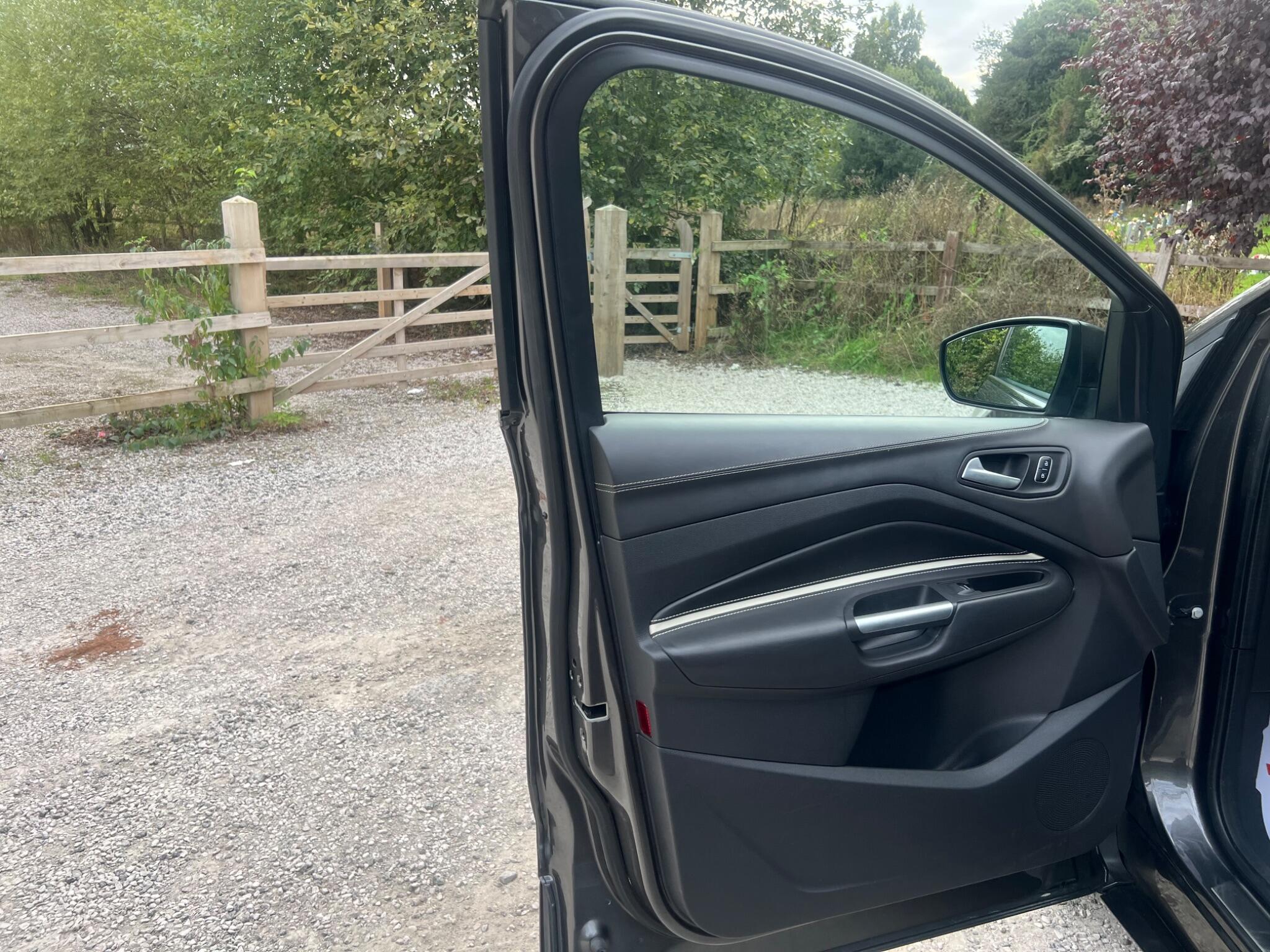 Ford Kuga view 26