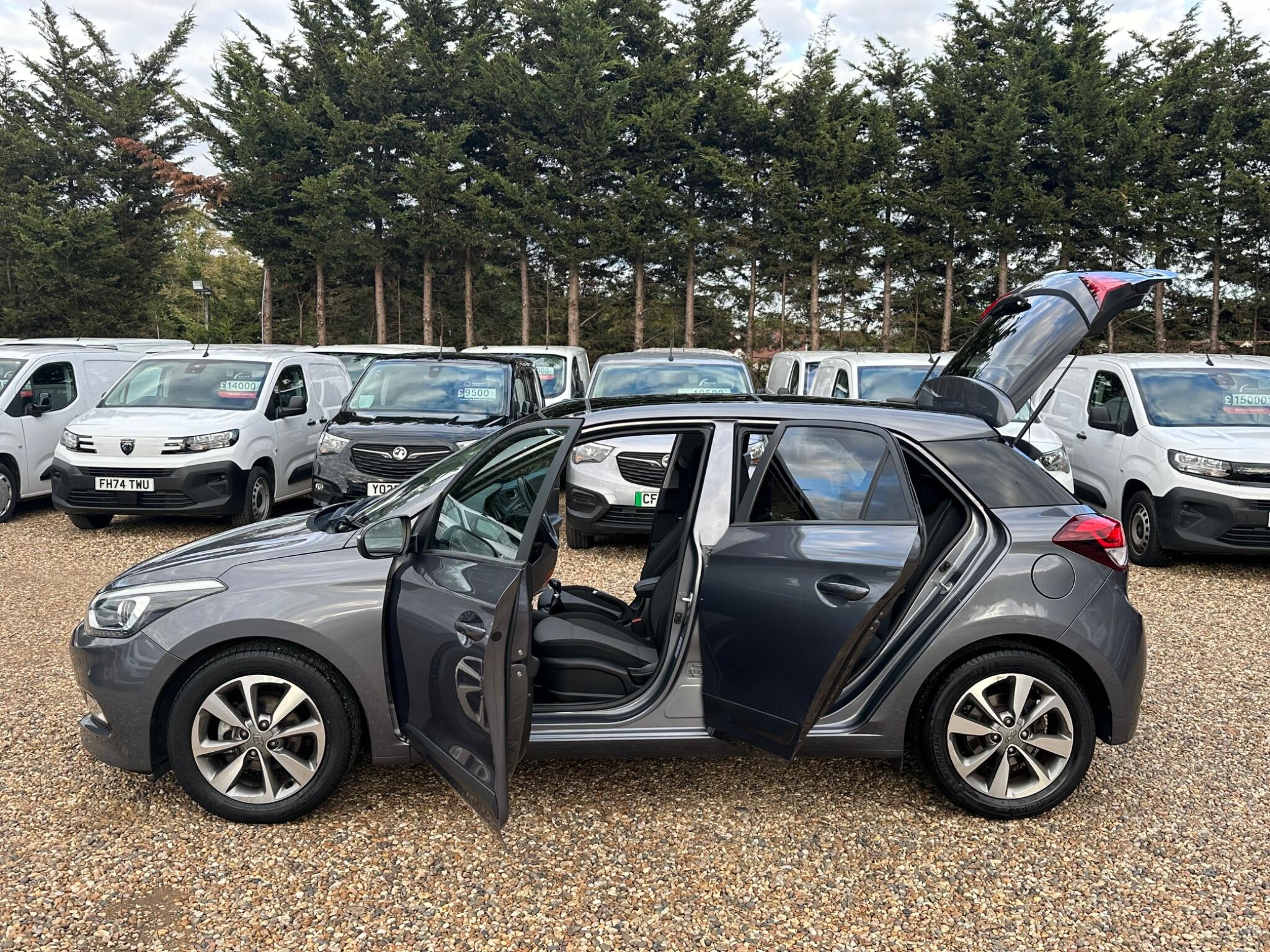 Hyundai i20 view 21