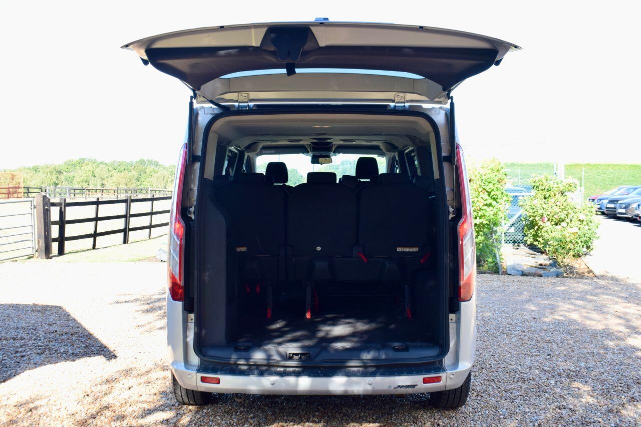 Ford Tourneo Custom view 13