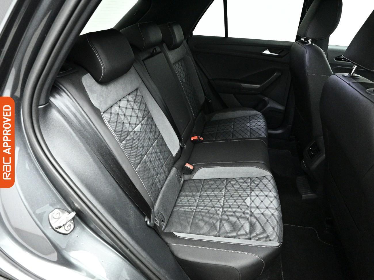 Volkswagen T-Roc view 13