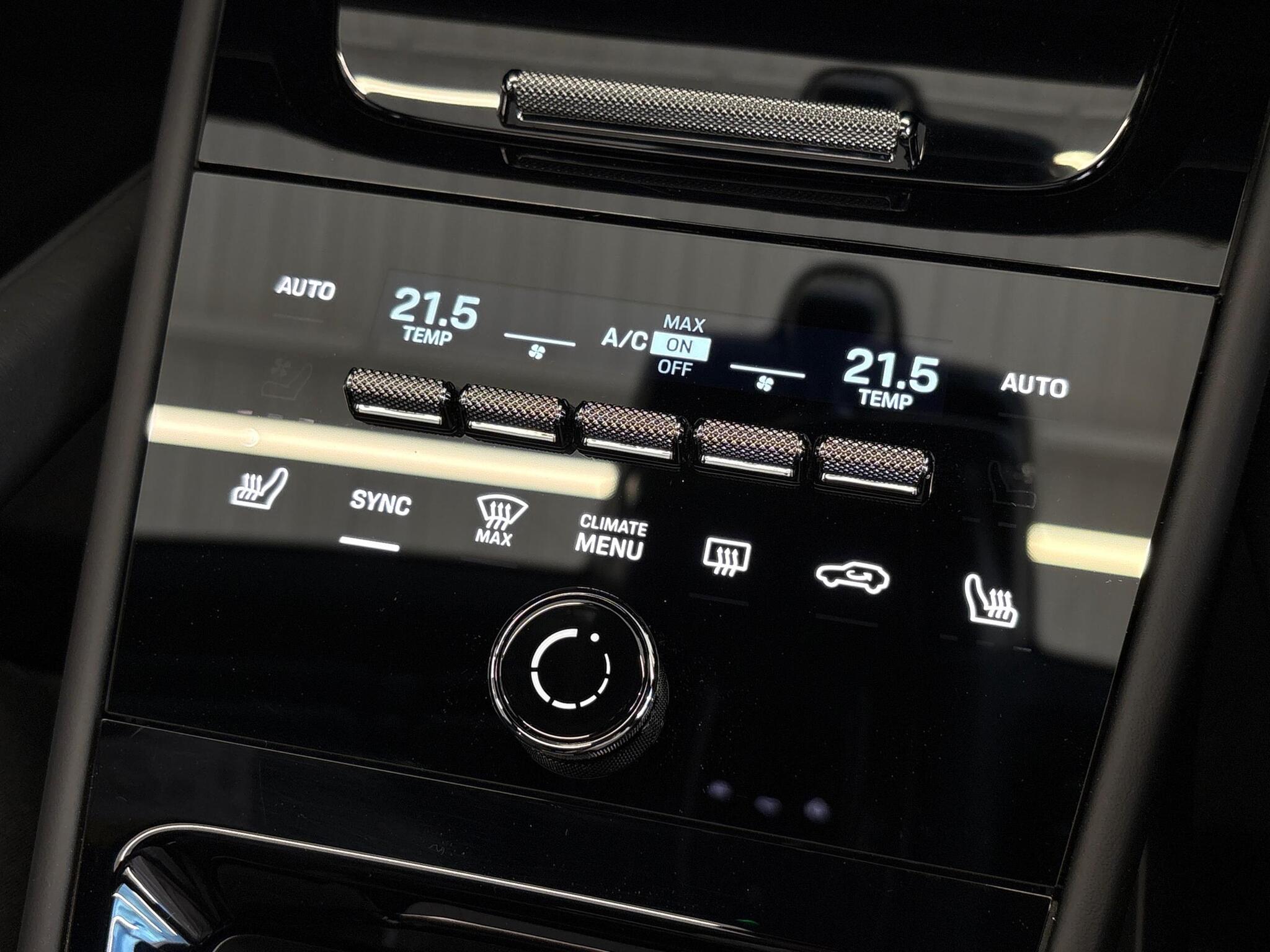 Porsche Cayenne view 42