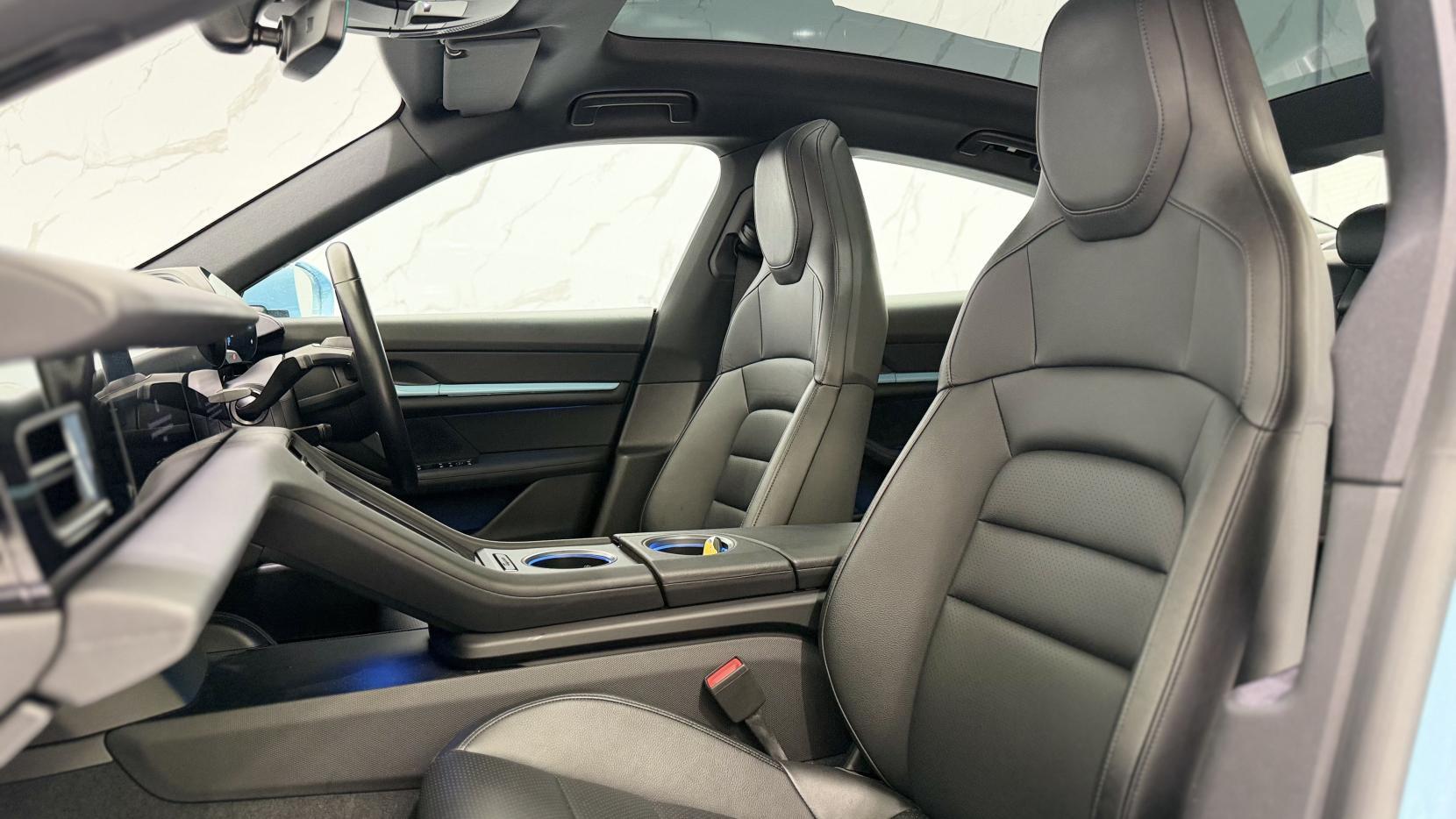 Porsche Taycan view 8