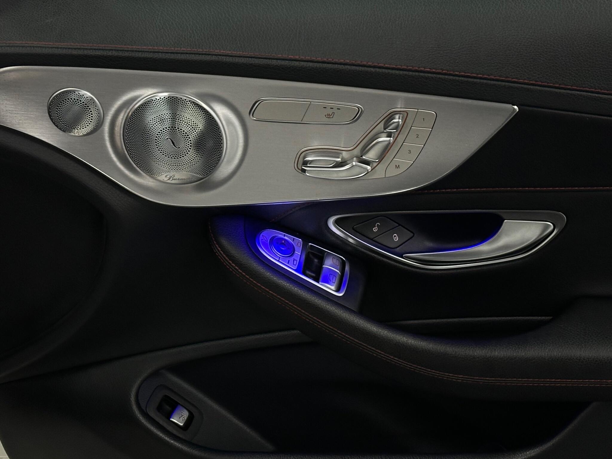 Mercedes-Benz C-Class view 21