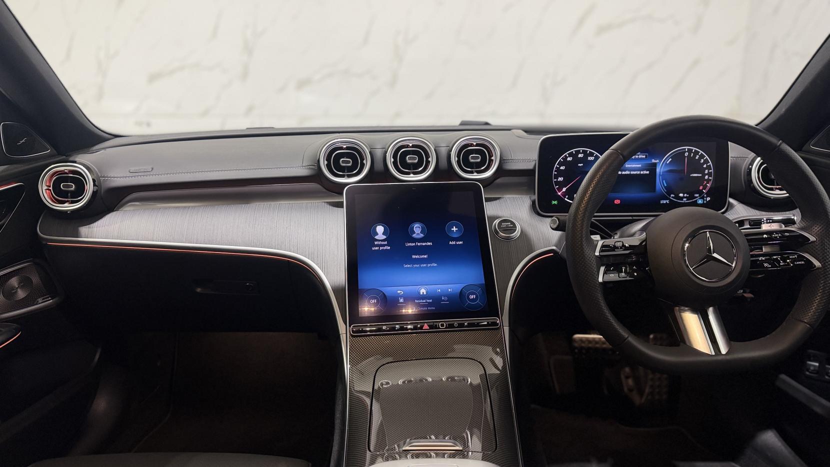 Mercedes-Benz C-Class view 9