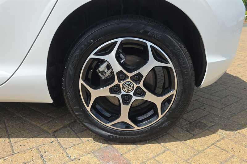 MG MG3 view 9