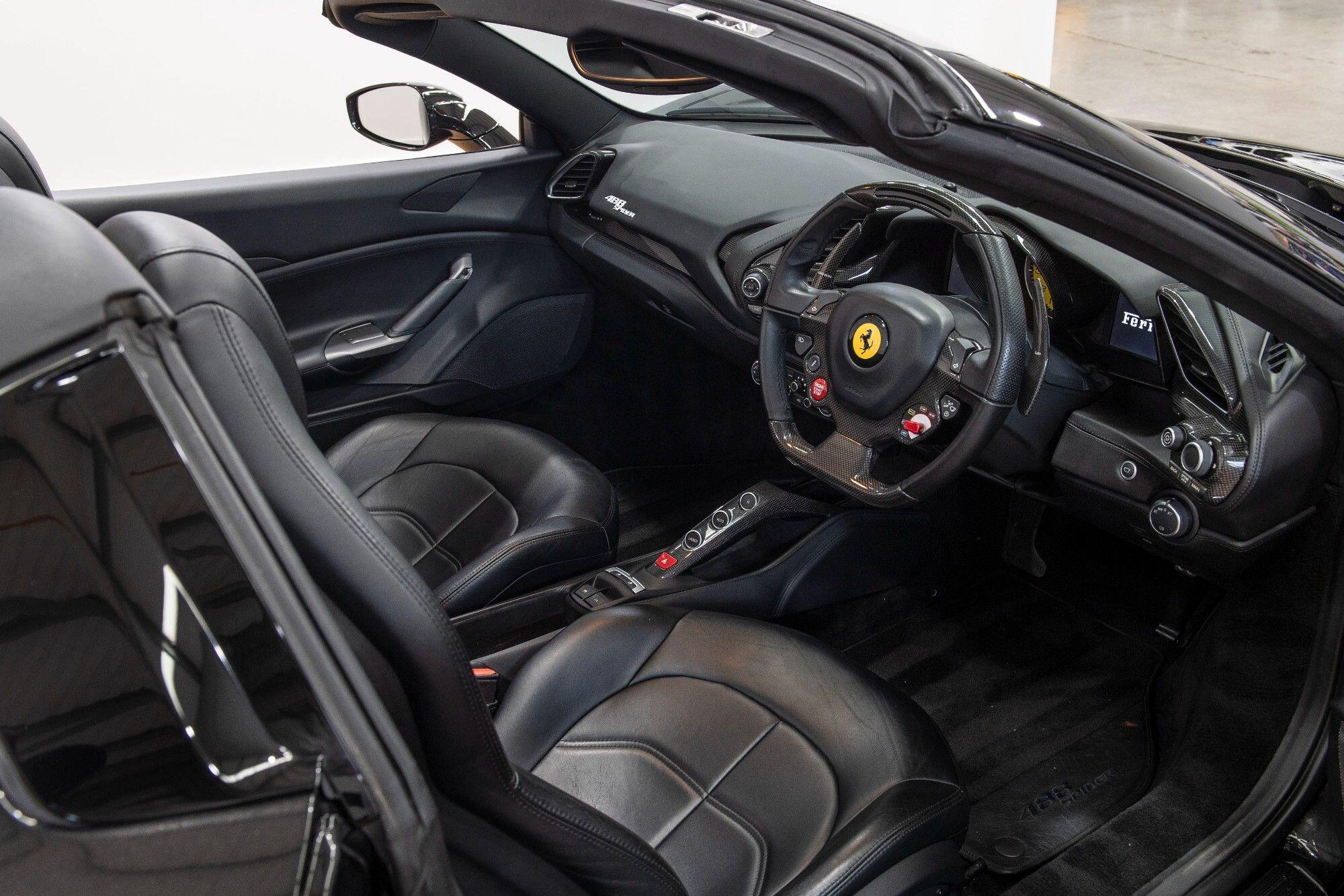 Ferrari 488 view 13