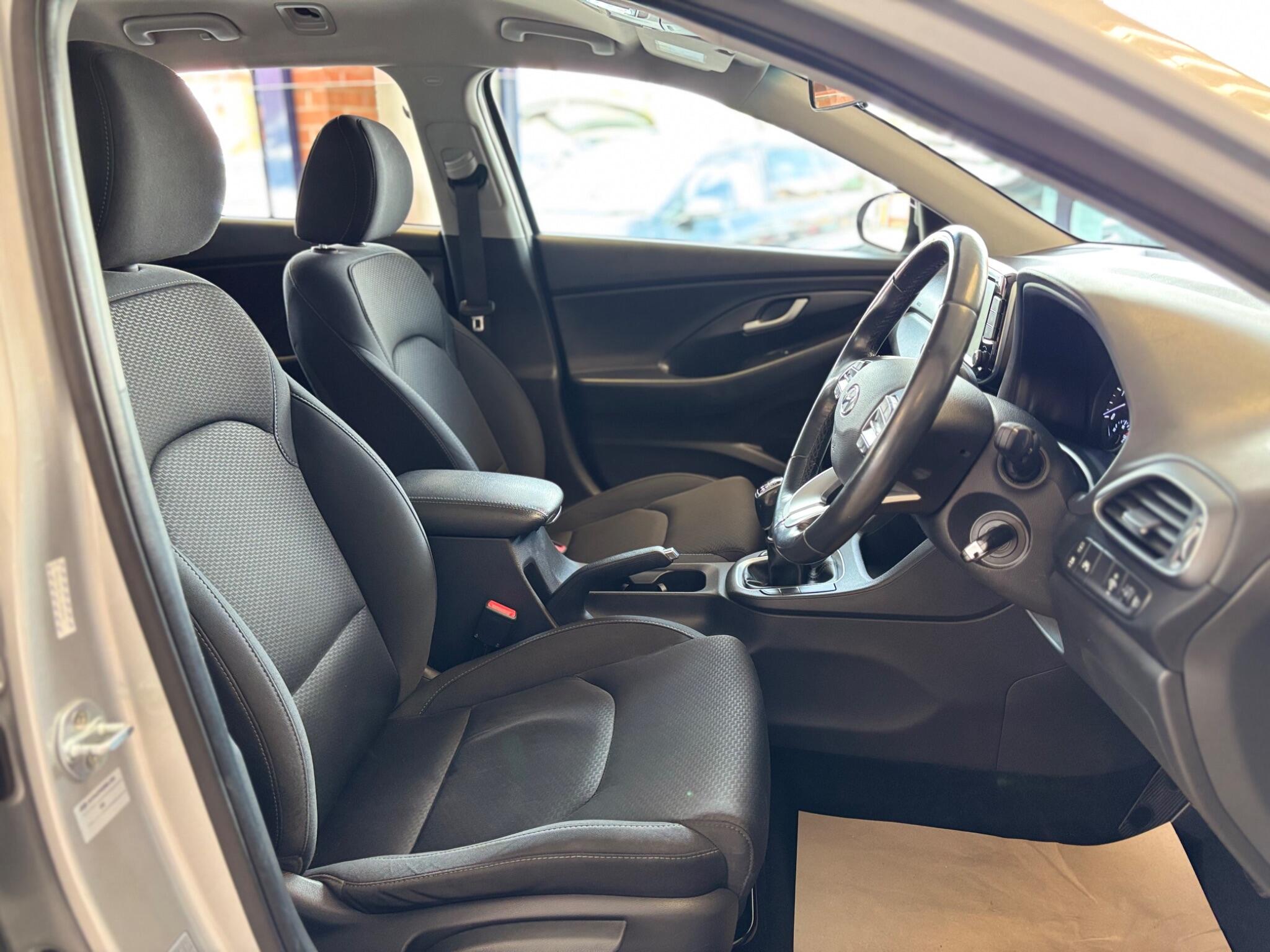 Hyundai I30 view 13