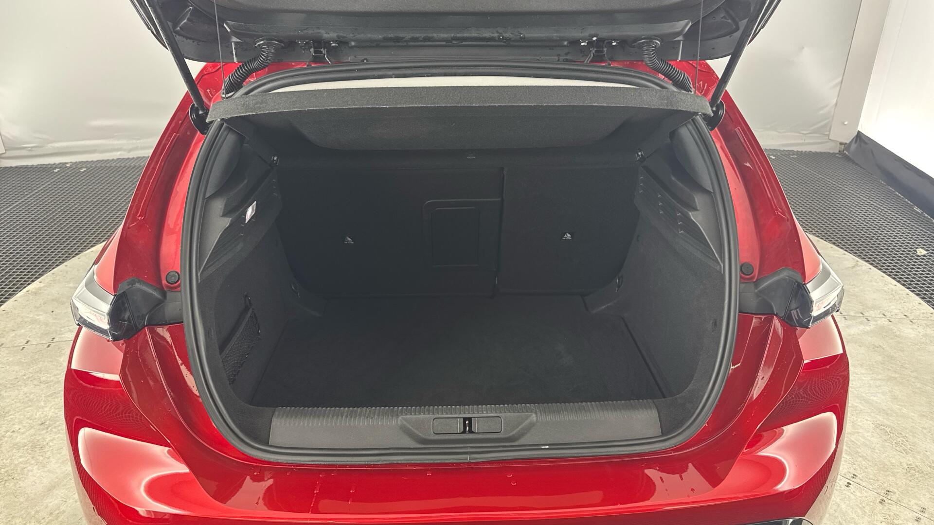 Peugeot 308 view 15