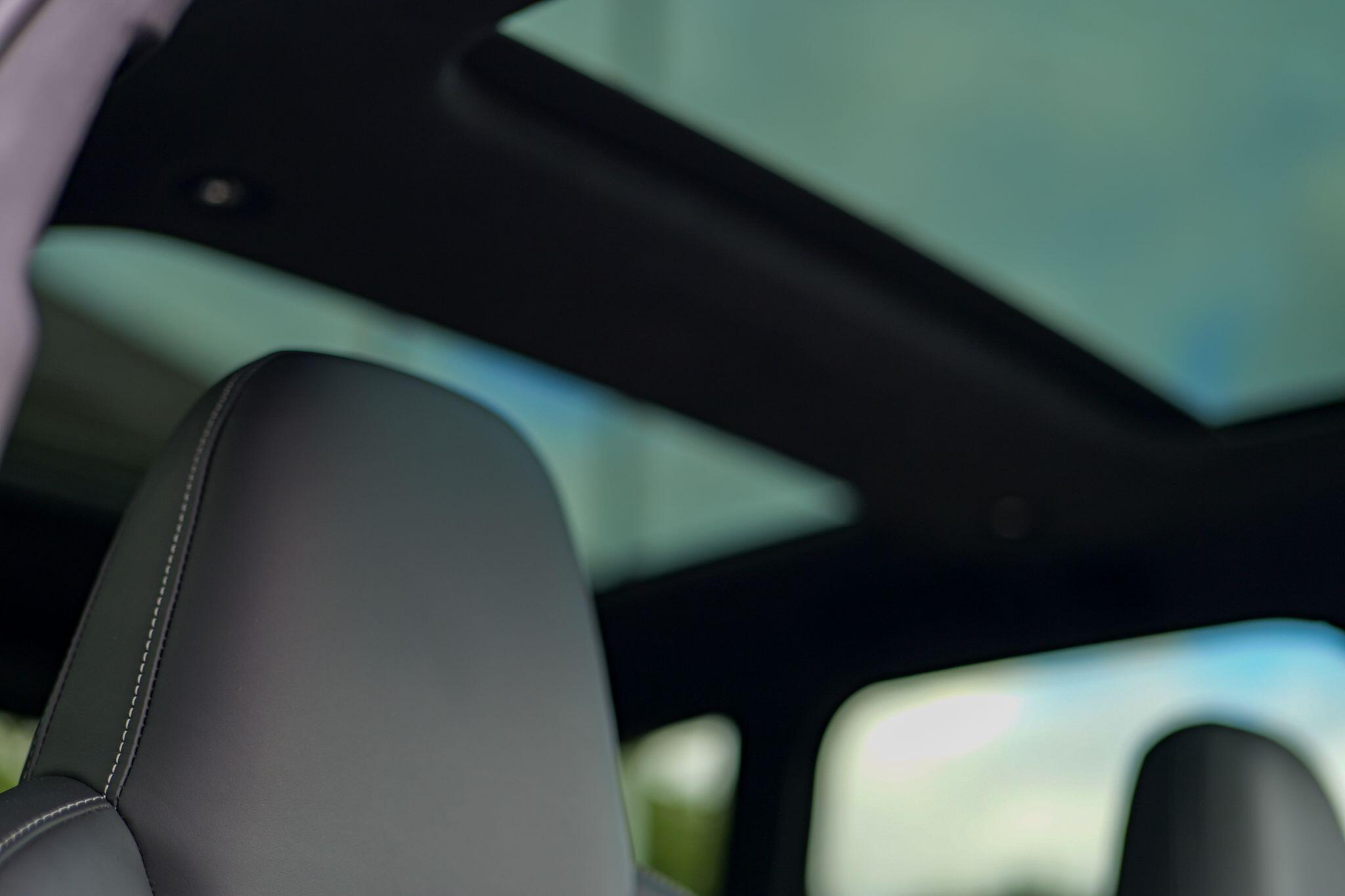 Audi RS6 Avant view 12