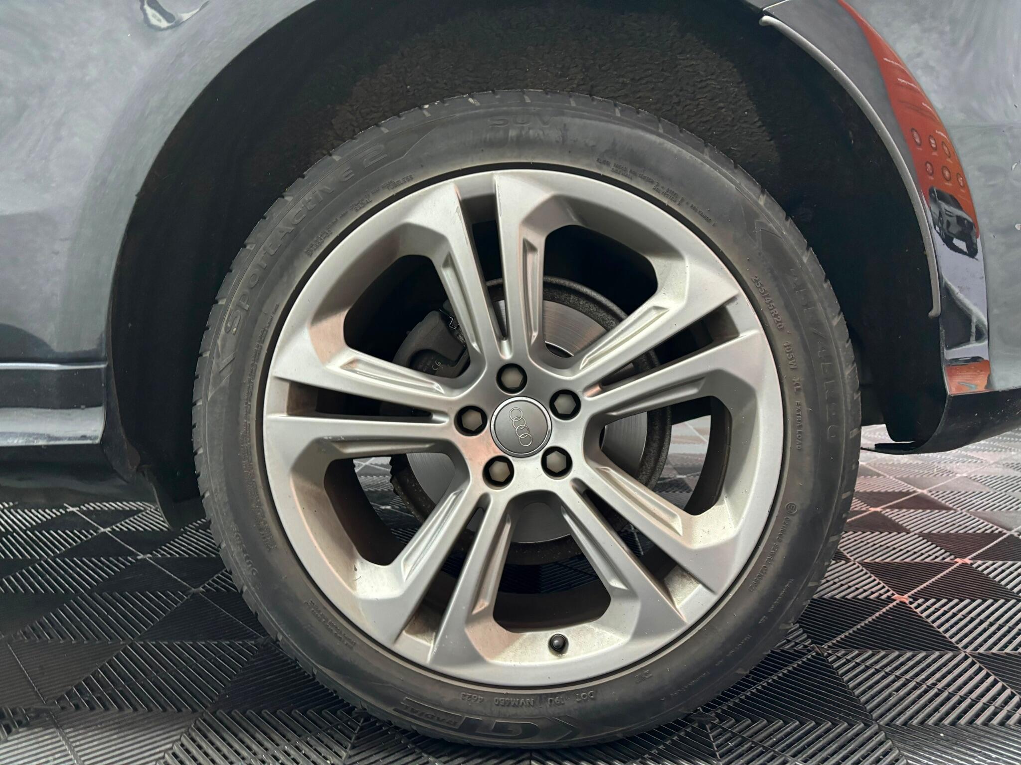 Audi Q5 view 31
