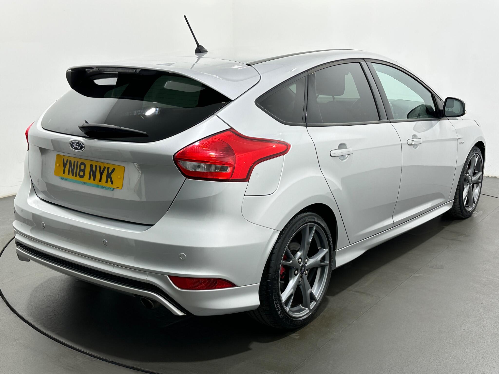 Ford Focus view 50