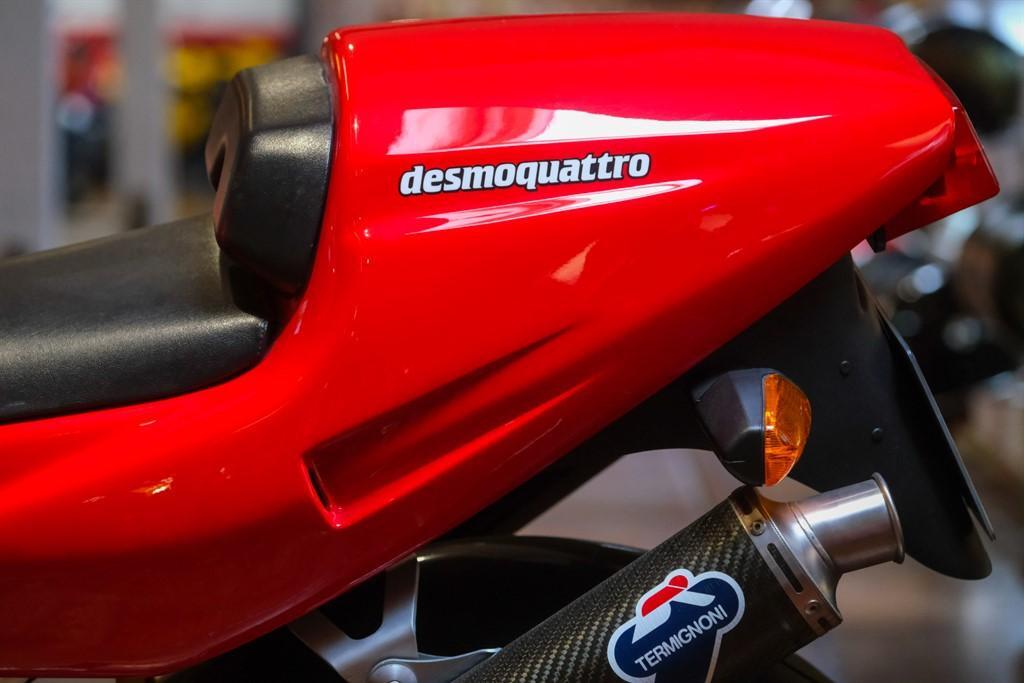 Ducati 888 view 22