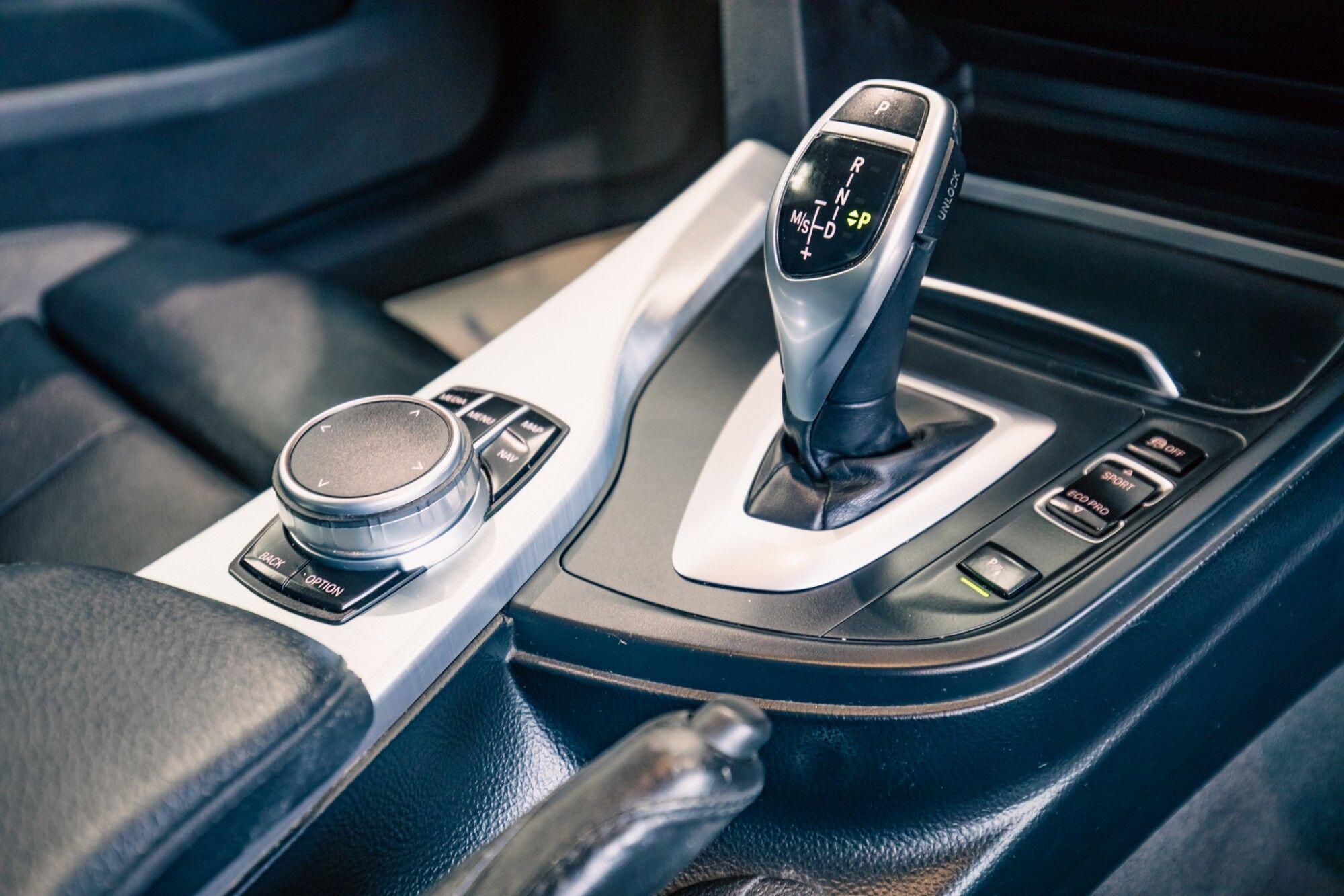 BMW 4 Series view 18