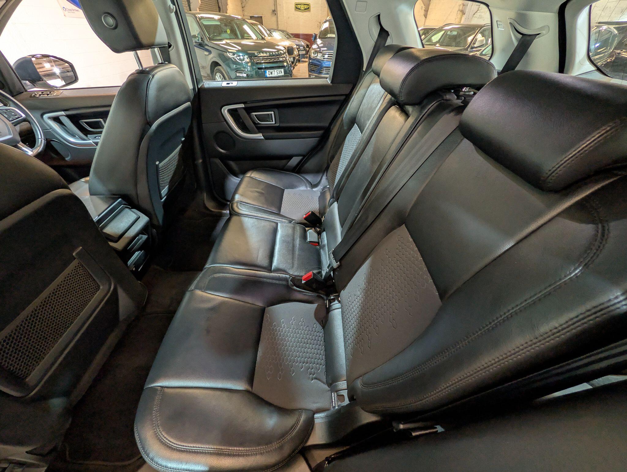 Land Rover Discovery Sport view 62