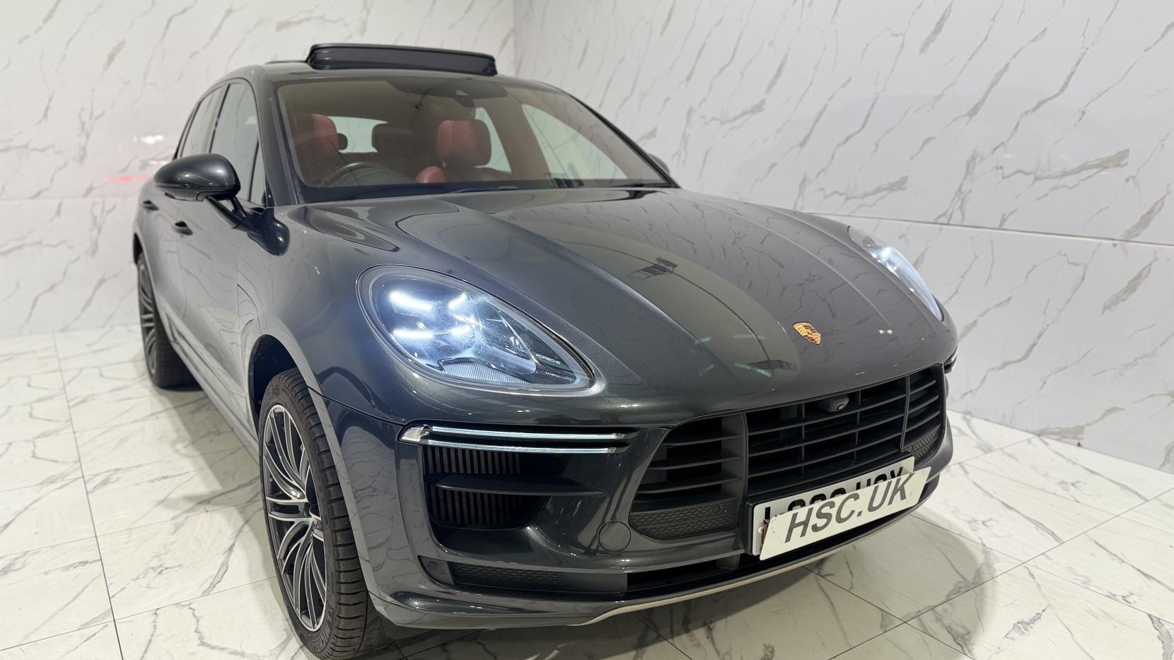 Porsche Macan view 34