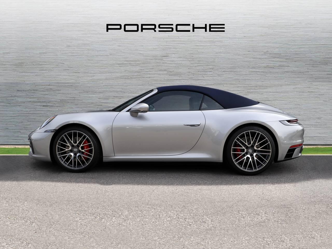 Porsche 911 view 9