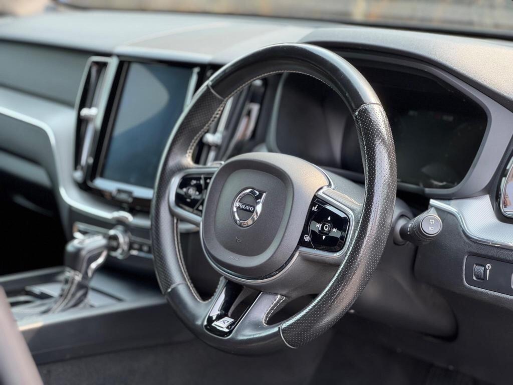 Volvo XC60 view 12