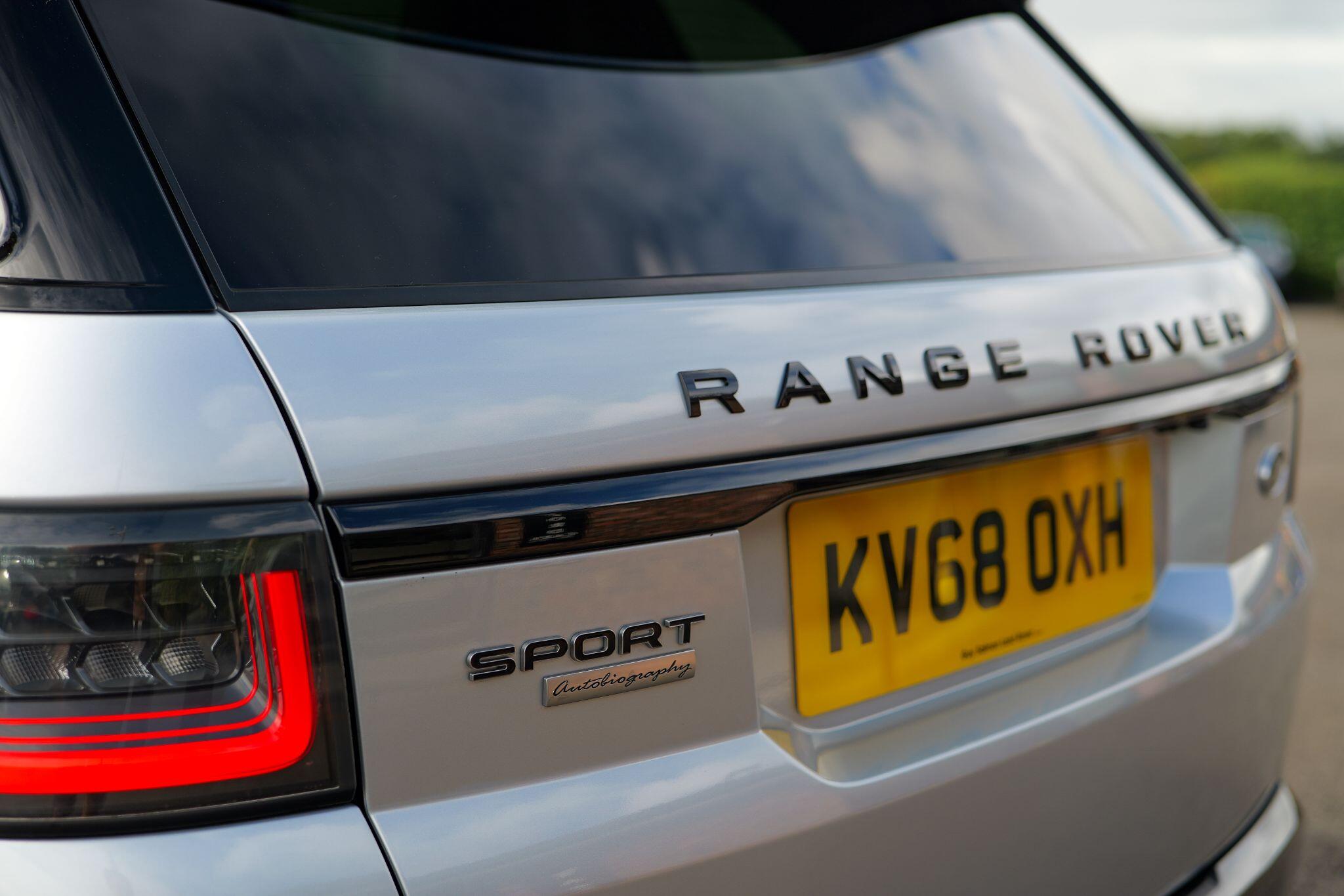Land Rover Range Rover Sport view 12