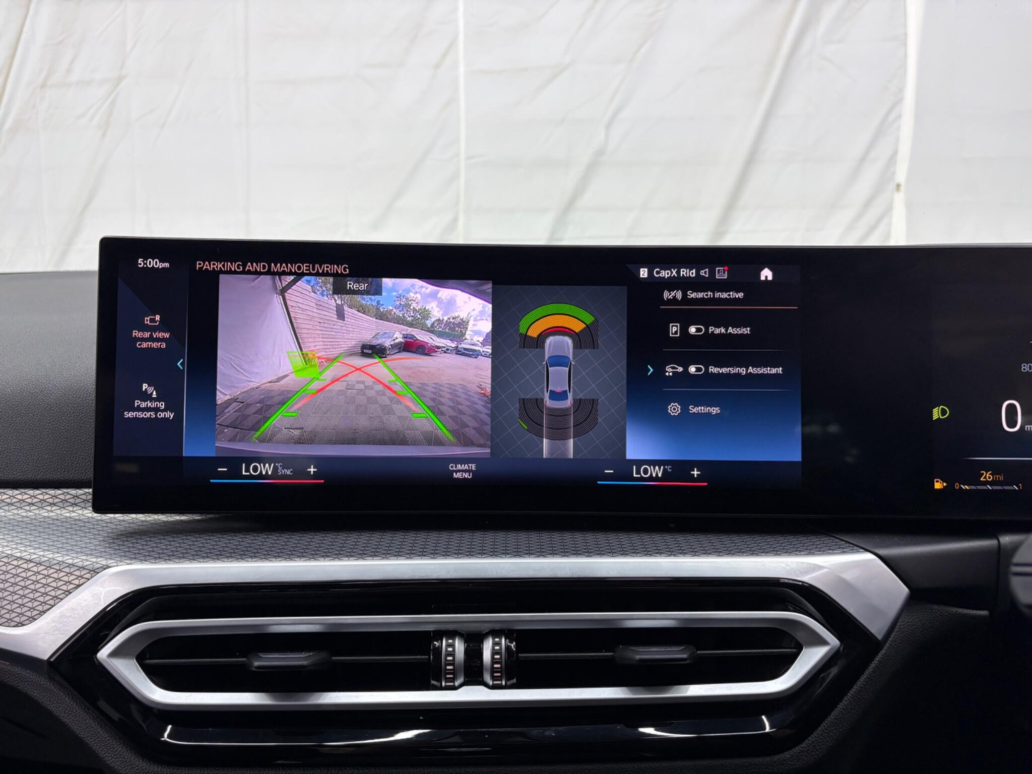 BMW 3 Series view 37