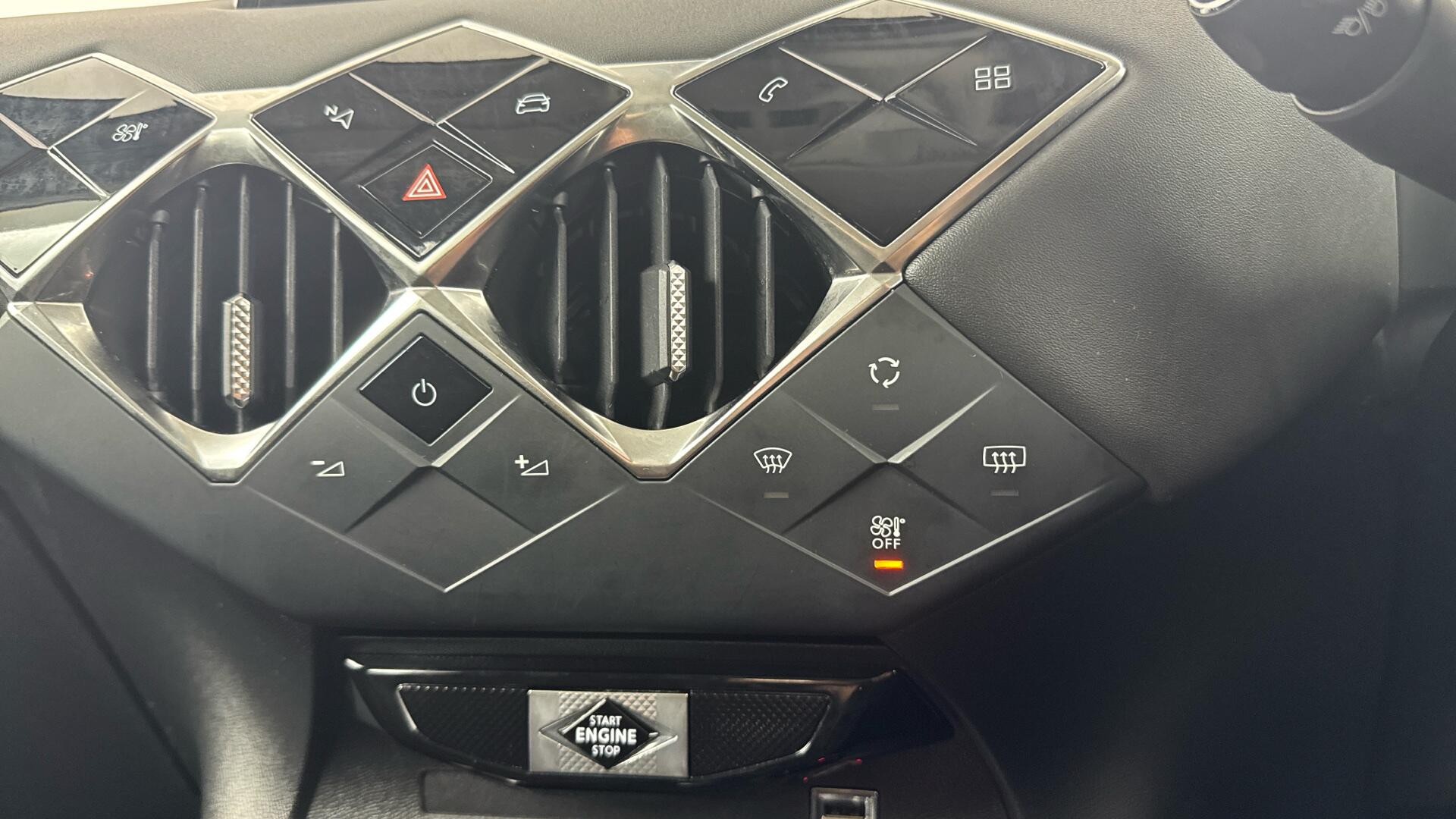DS Automobiles DS 3 Crossback view 31