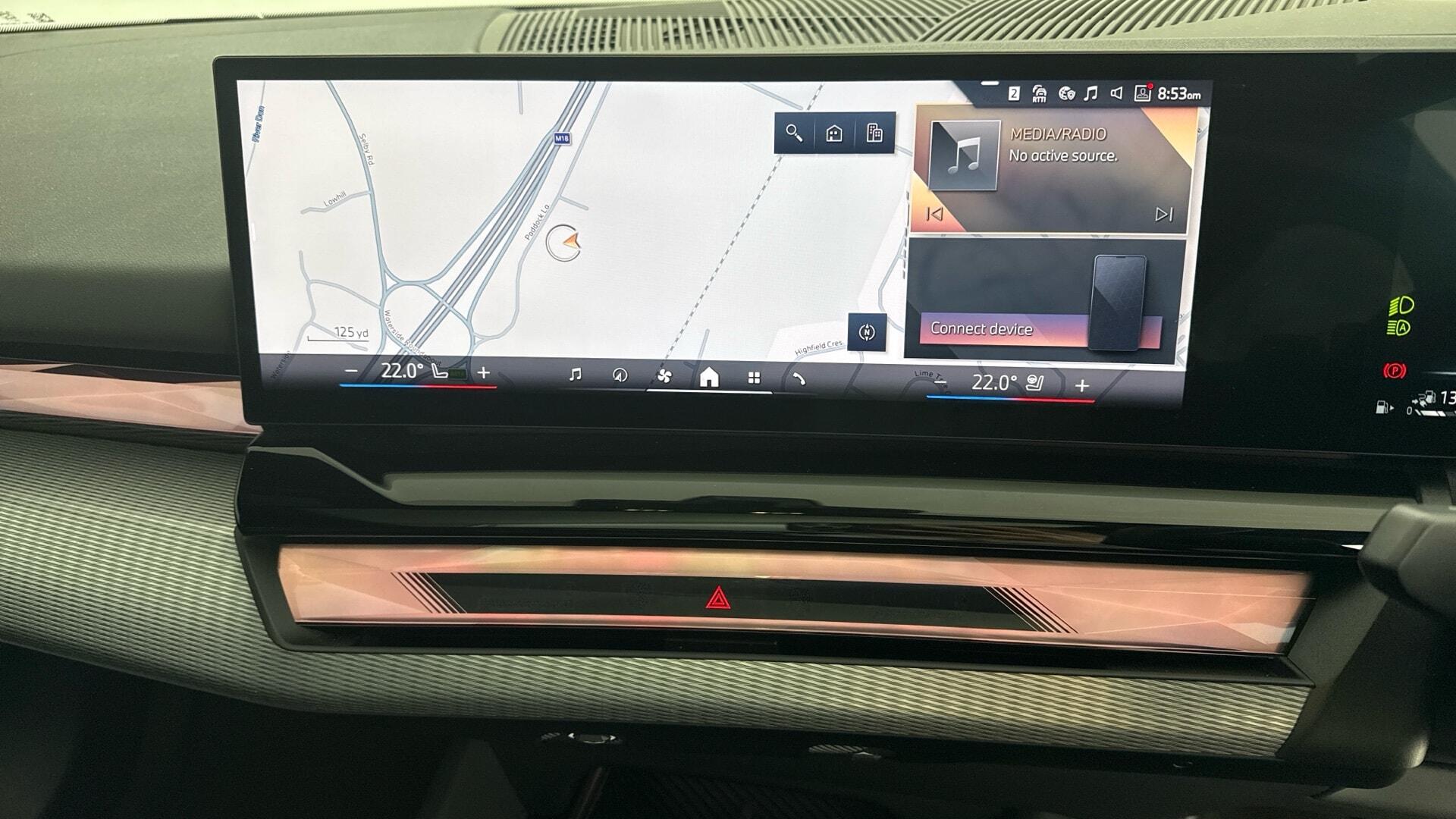BMW 5 Series view 8