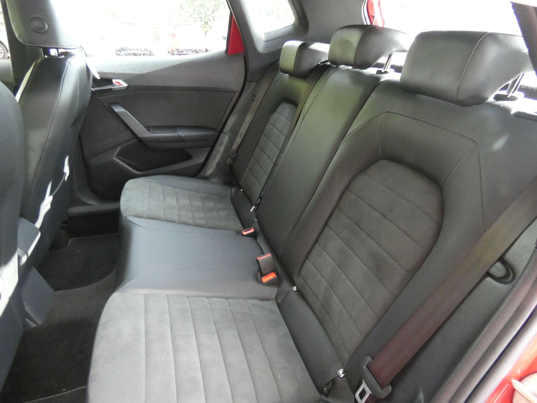 Seat Arona view 20