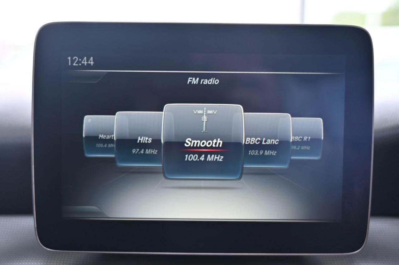 Mercedes-Benz Cla view 23