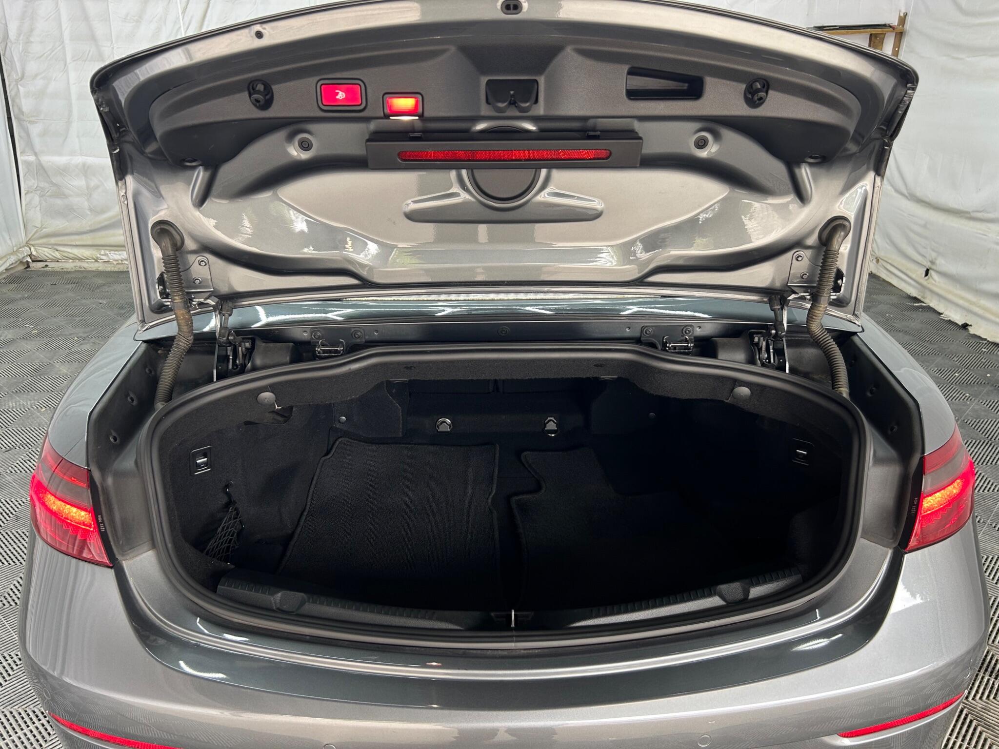Mercedes-Benz E Class view 46