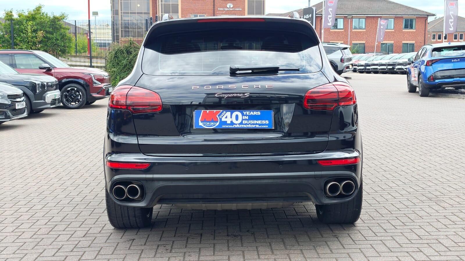 Porsche Cayenne view 6