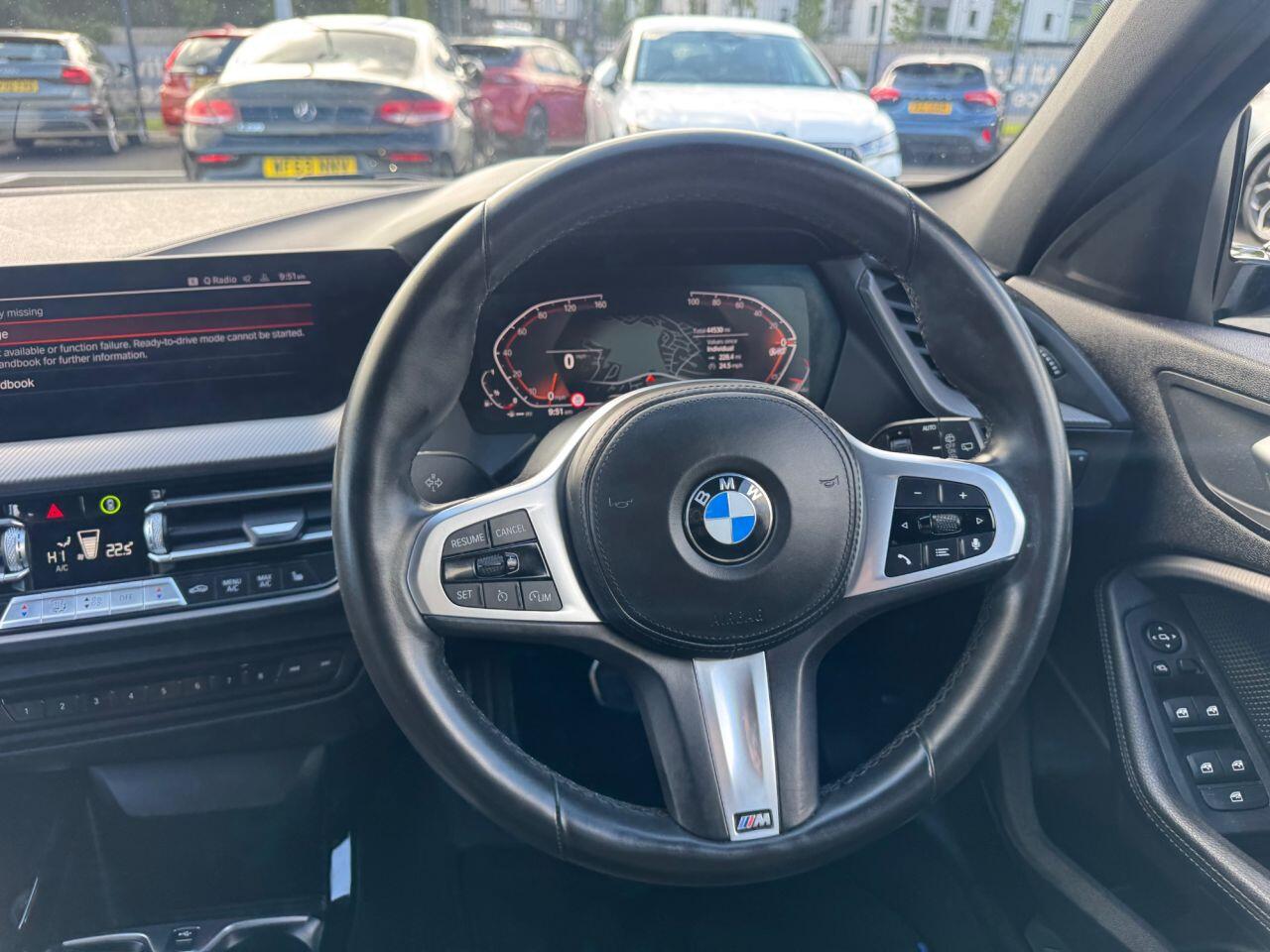 BMW 1 Series view 23
