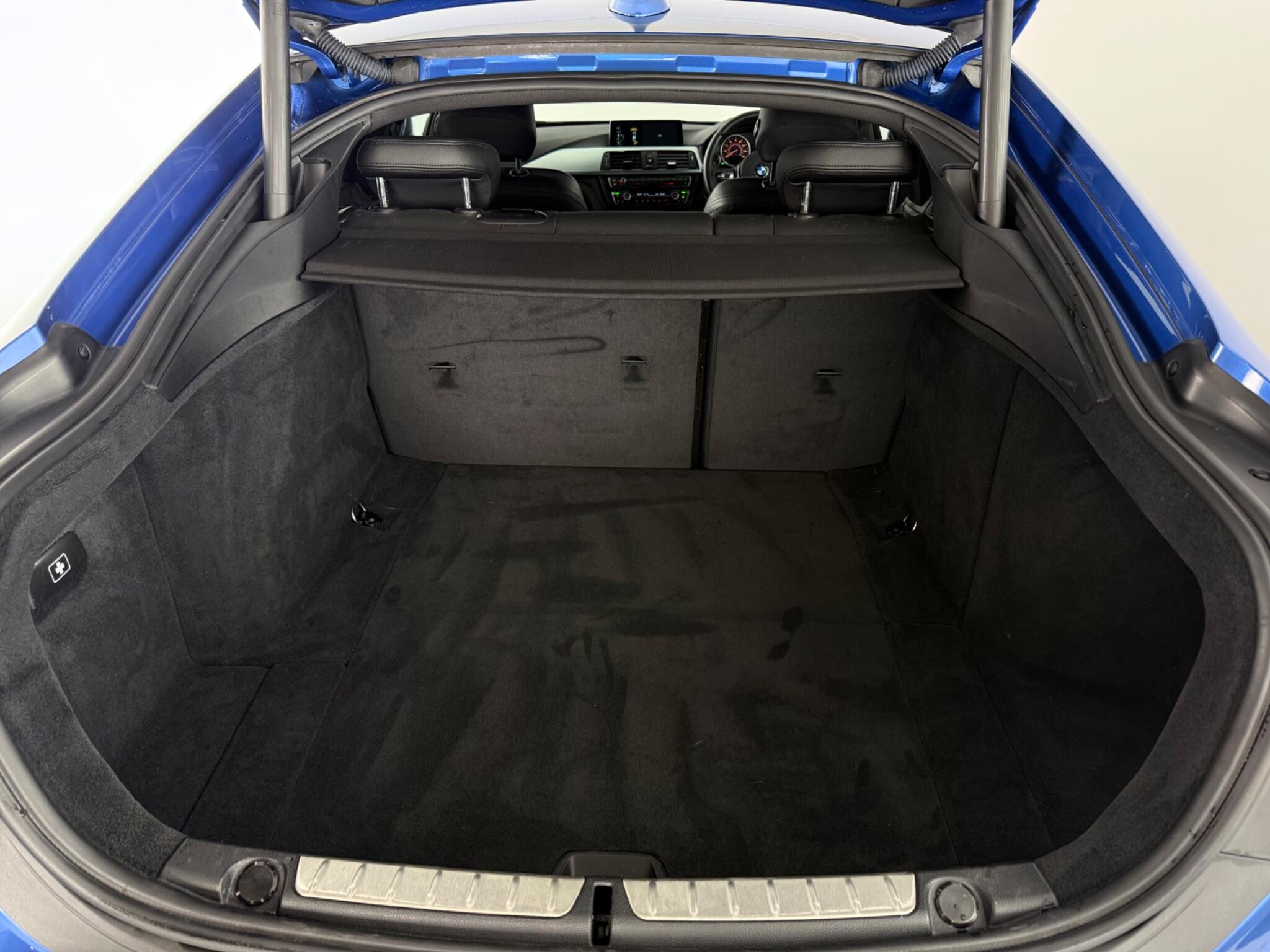 BMW 4 Series view 10