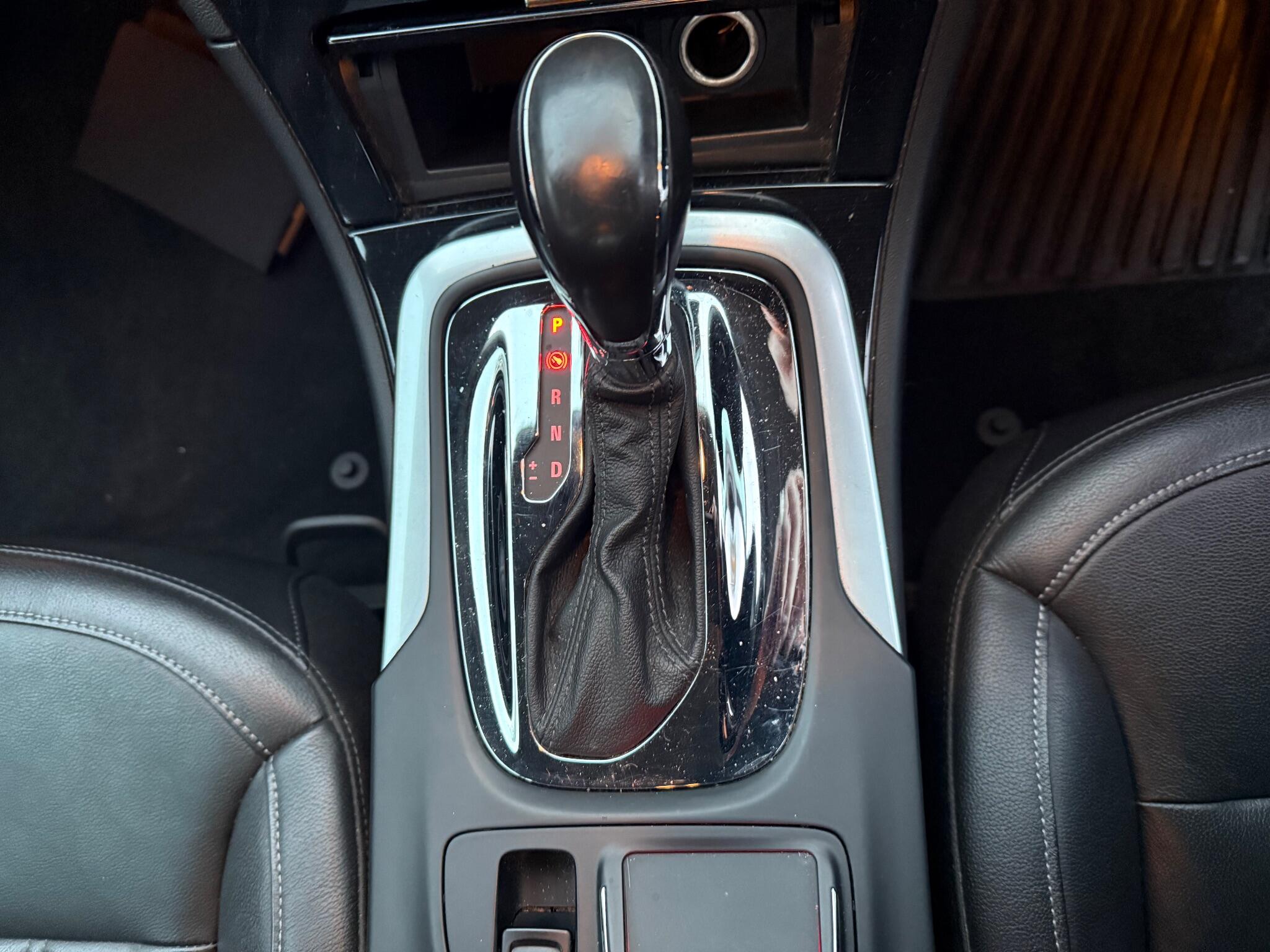 2013 Vauxhall Insignia image 19