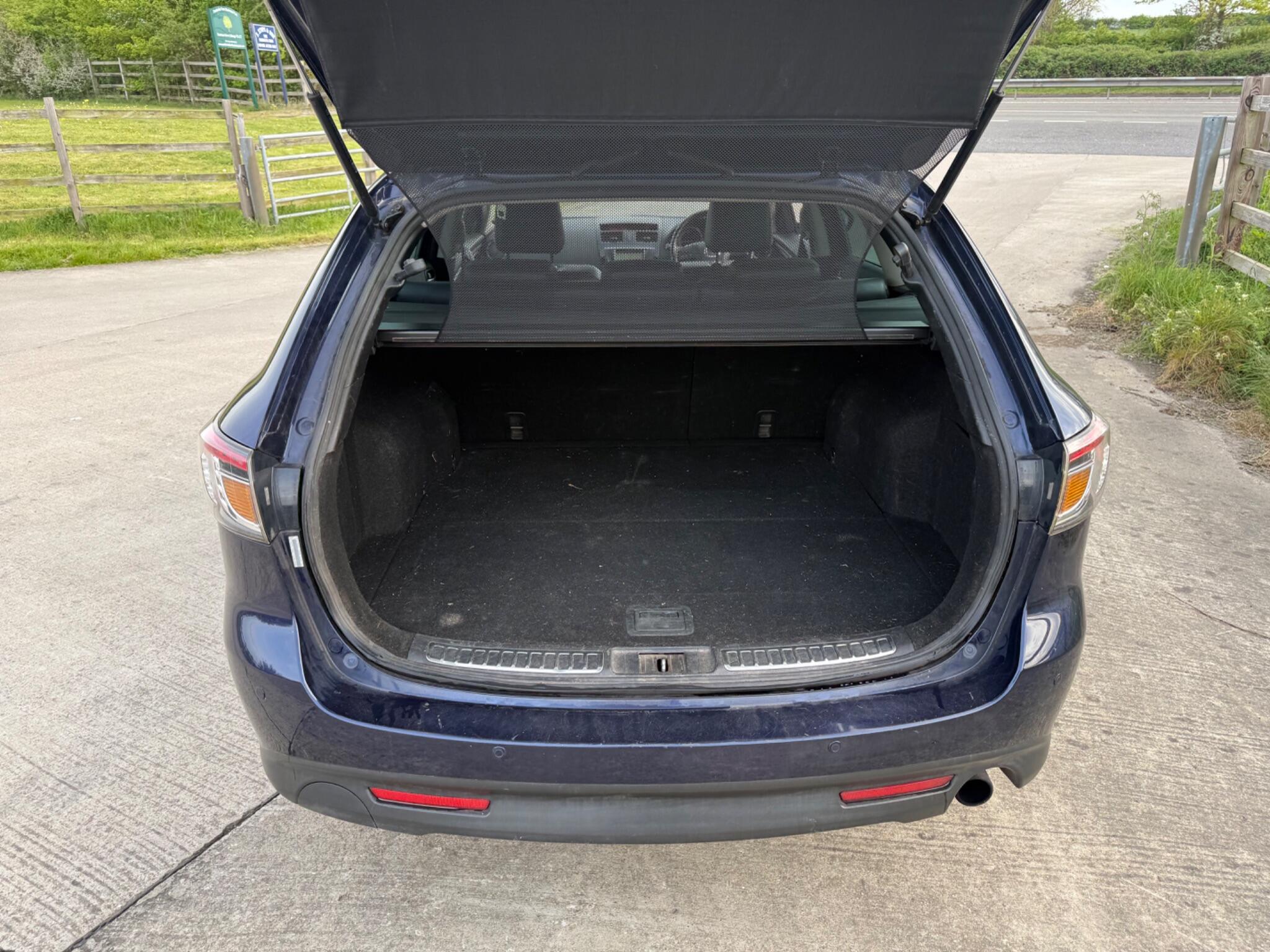 Mazda Mazda6 2.2d Venture Euro 5 5dr — photo 39 of 86