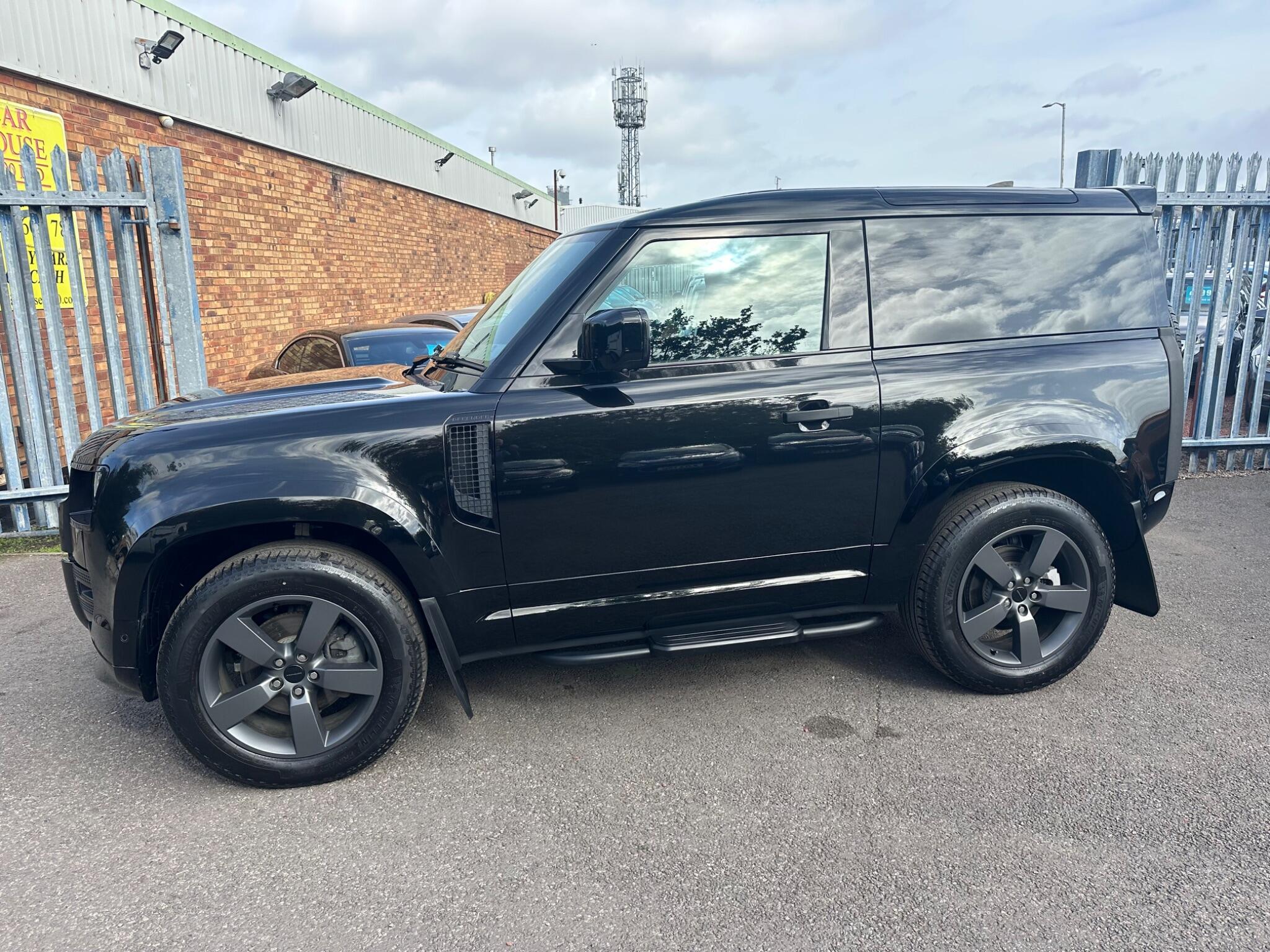 Land Rover Defender view 10