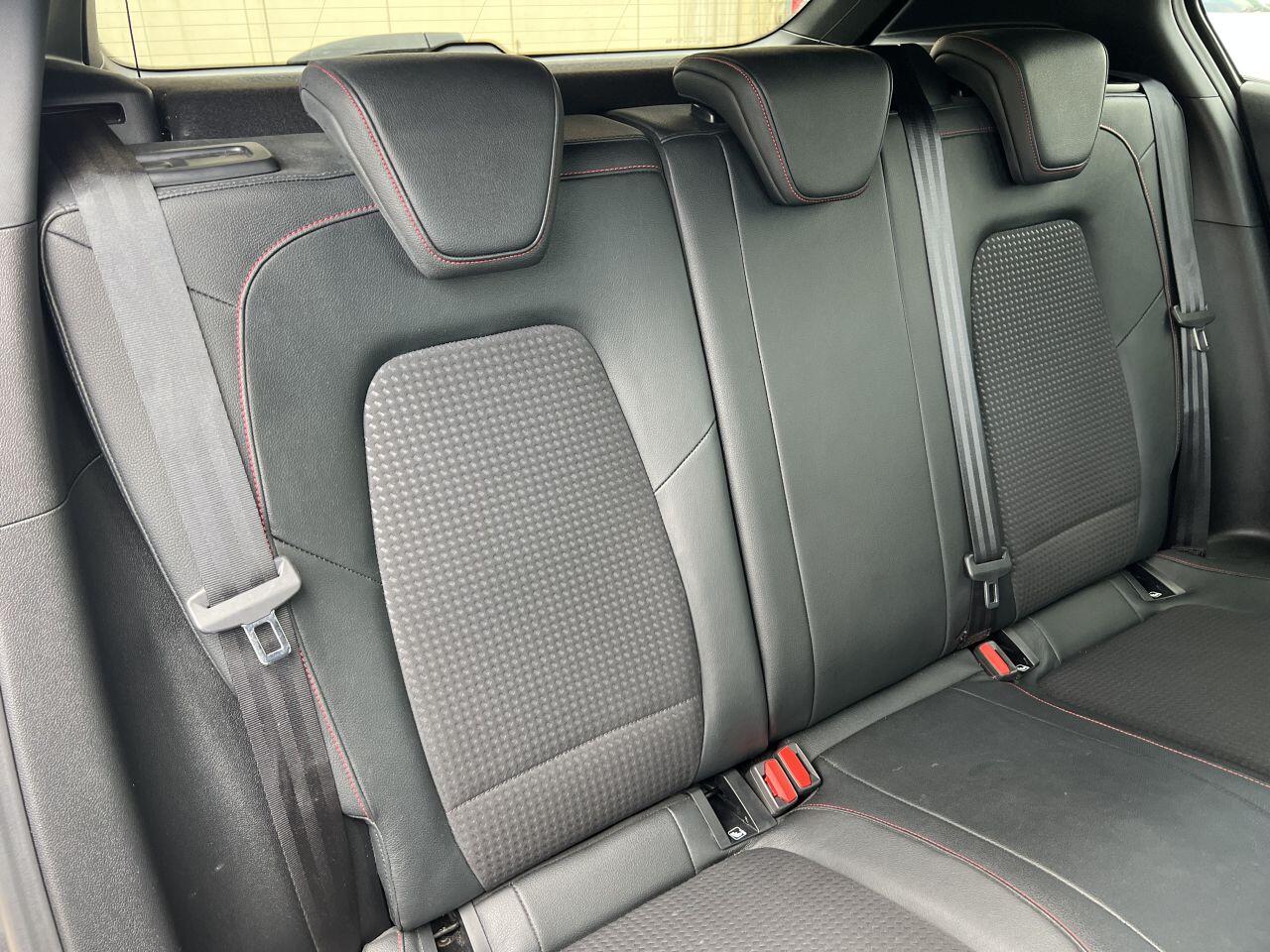 Ford Focus view 20