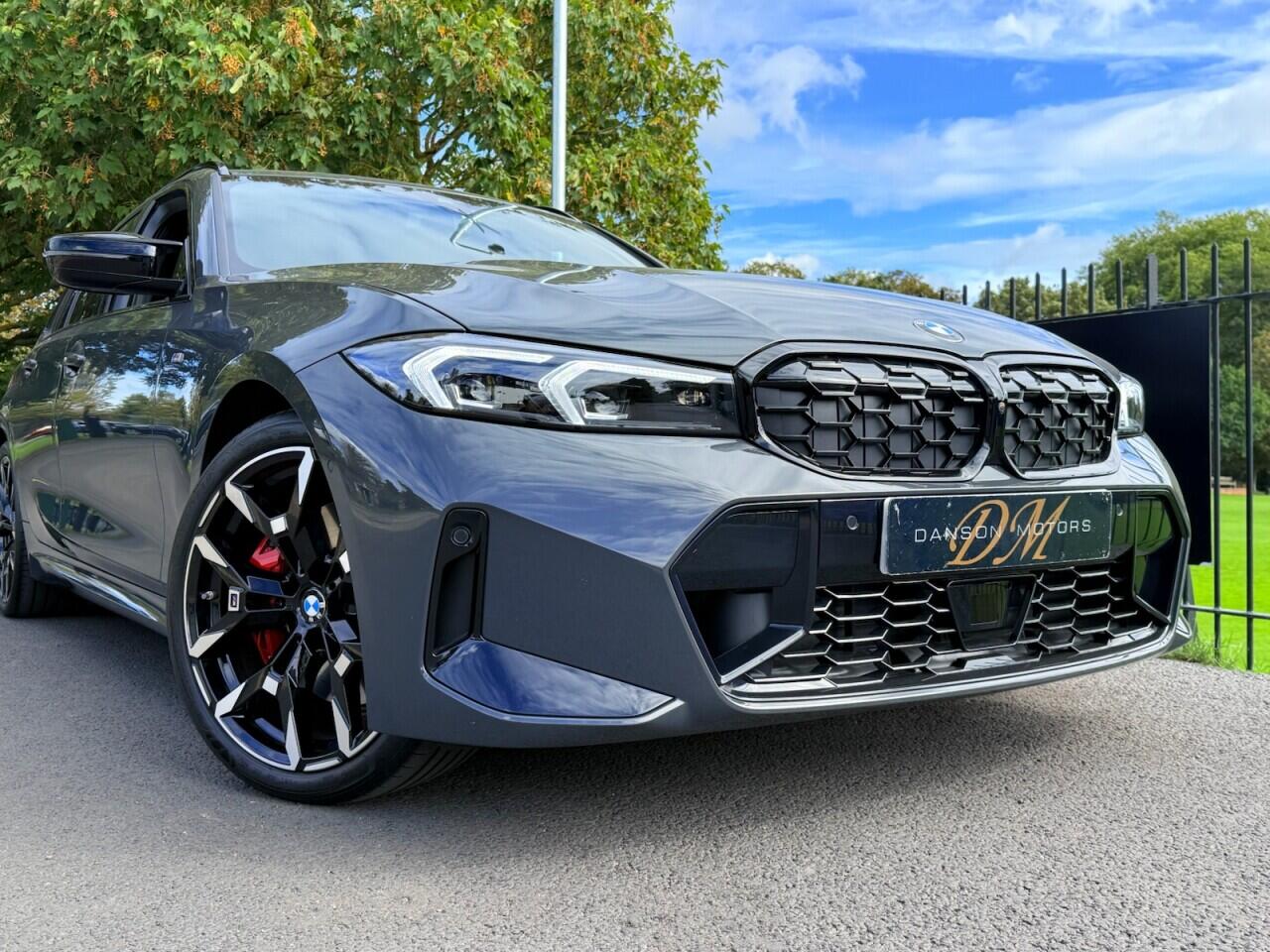BMW 3 Series view 5