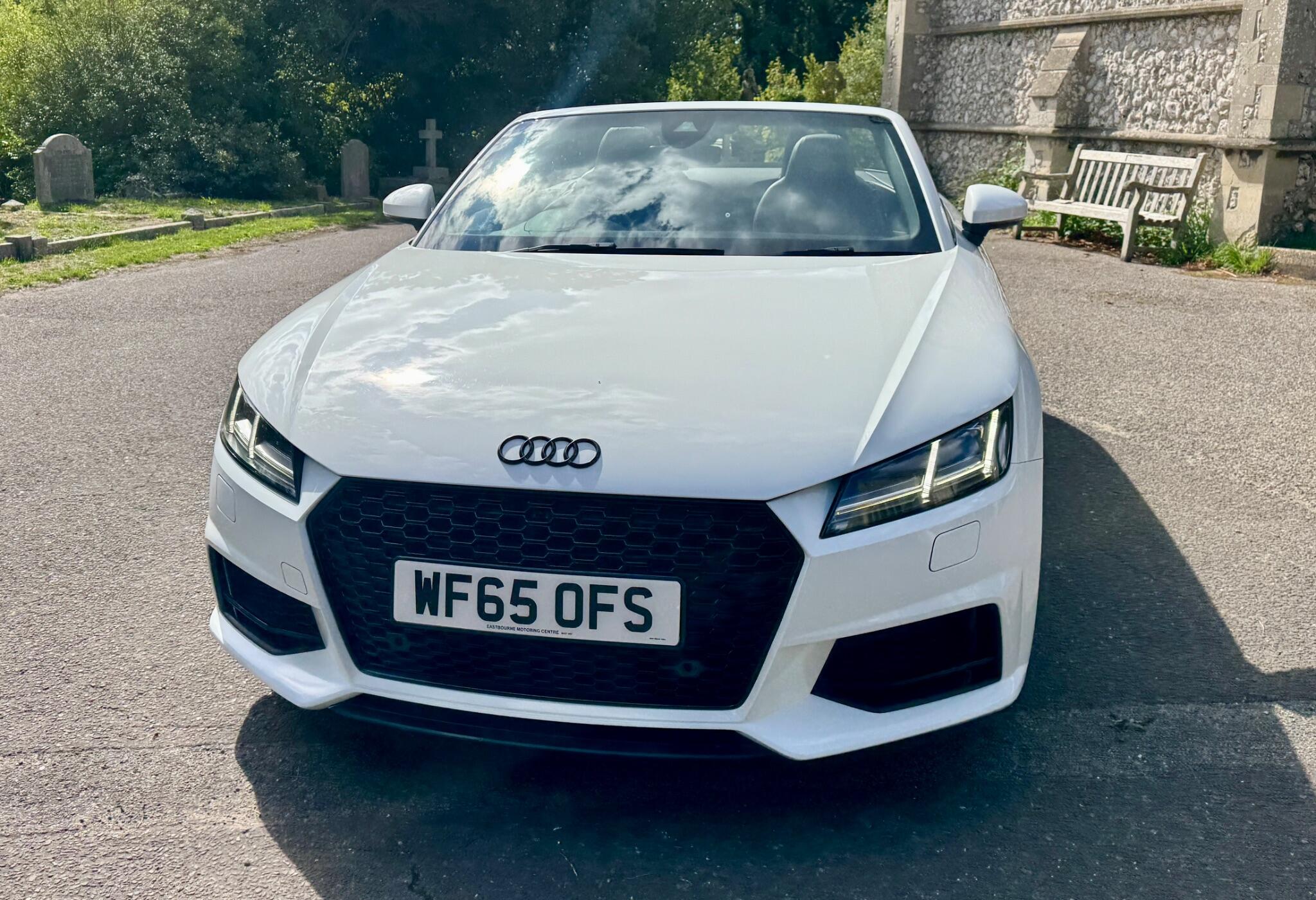 Audi TT view 6