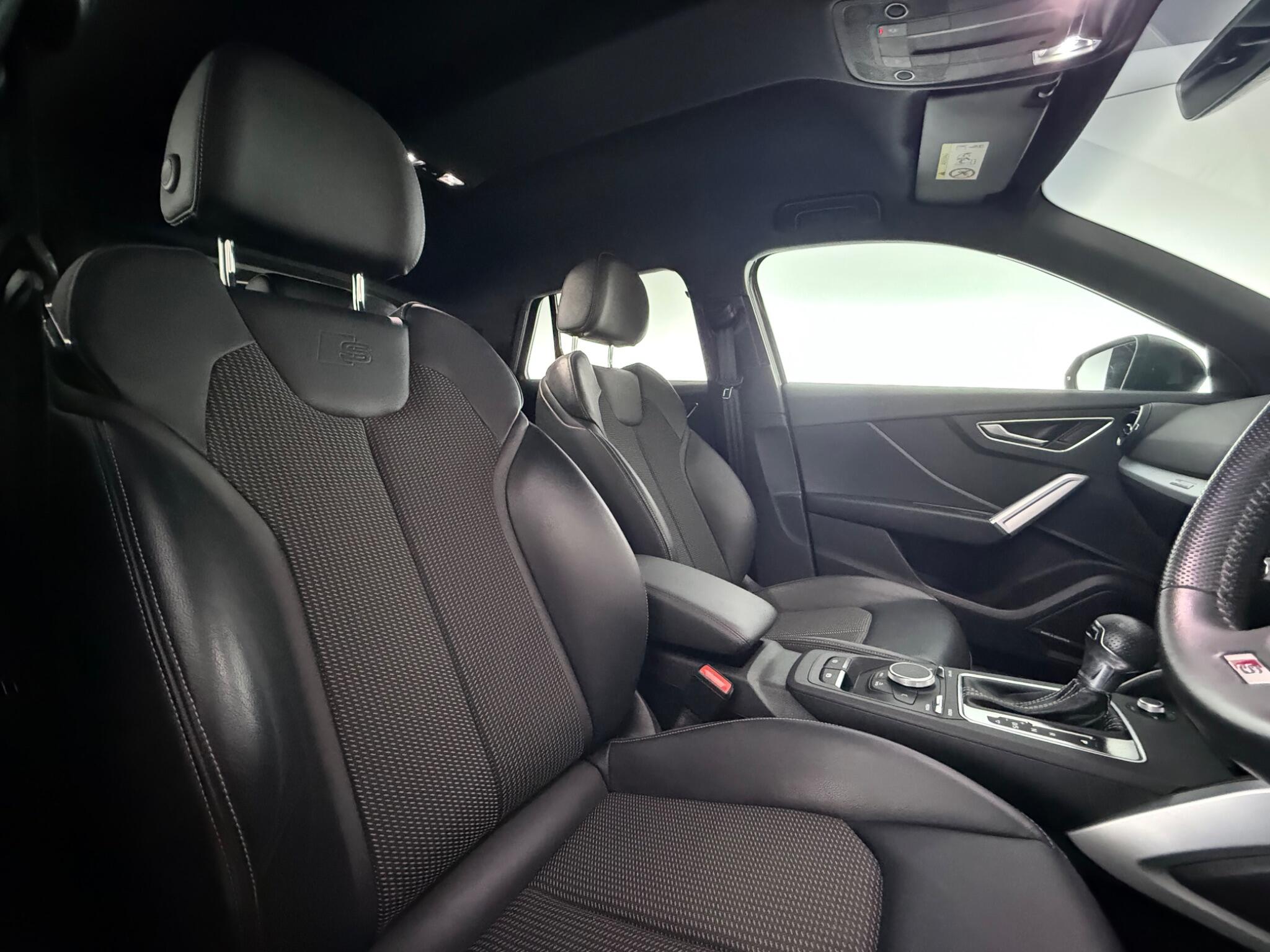 Audi Q2 view 30