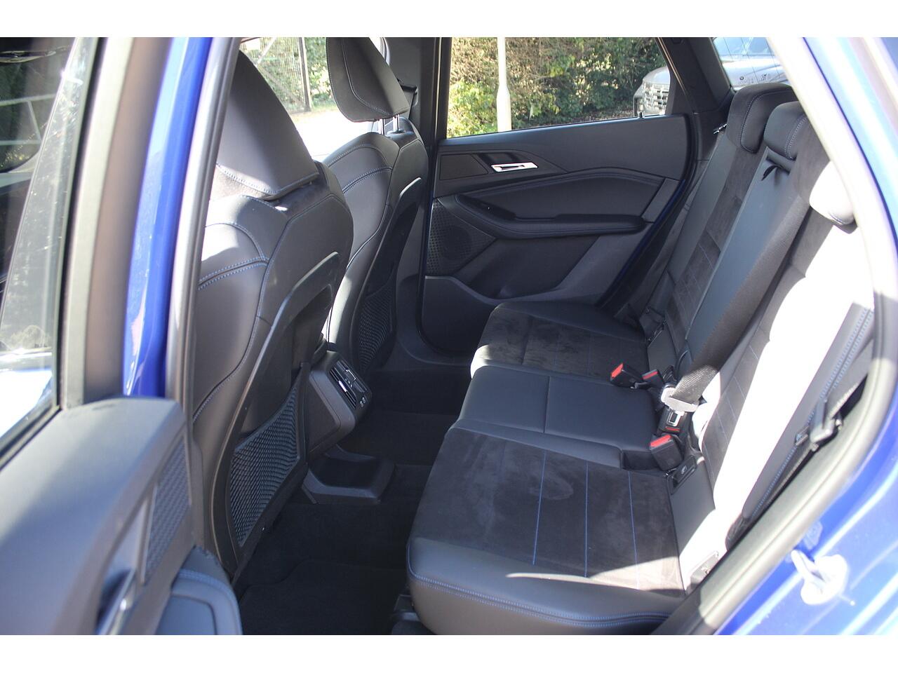 BMW 2 Series Active Tourer view 17