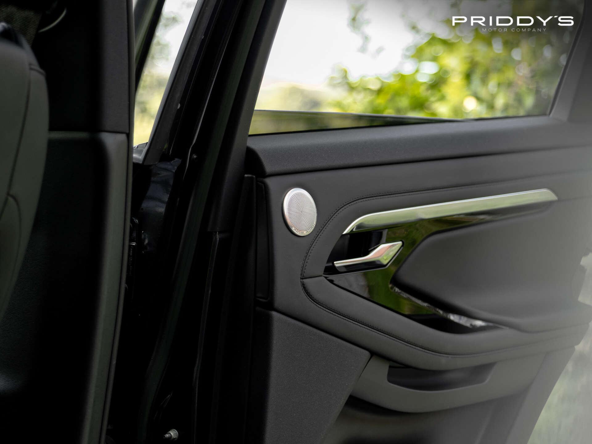 Land Rover Range Rover Evoque view 42