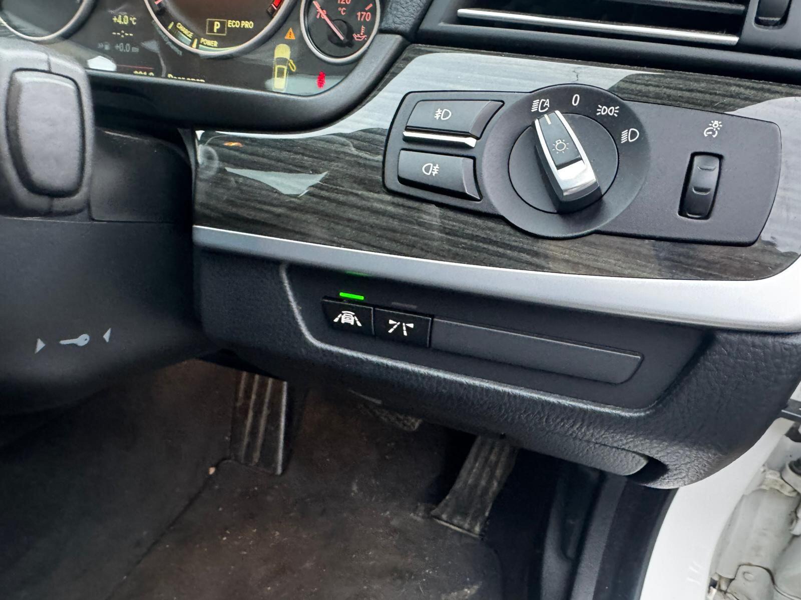 BMW 5 Series view 22