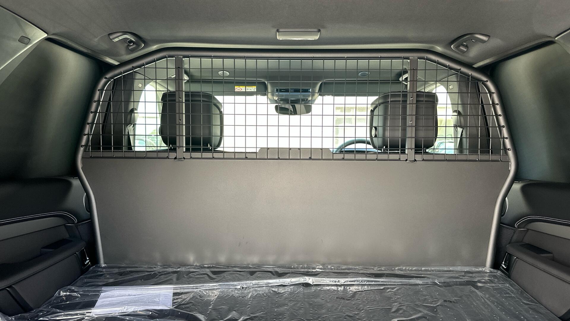 Land Rover Discovery view 23