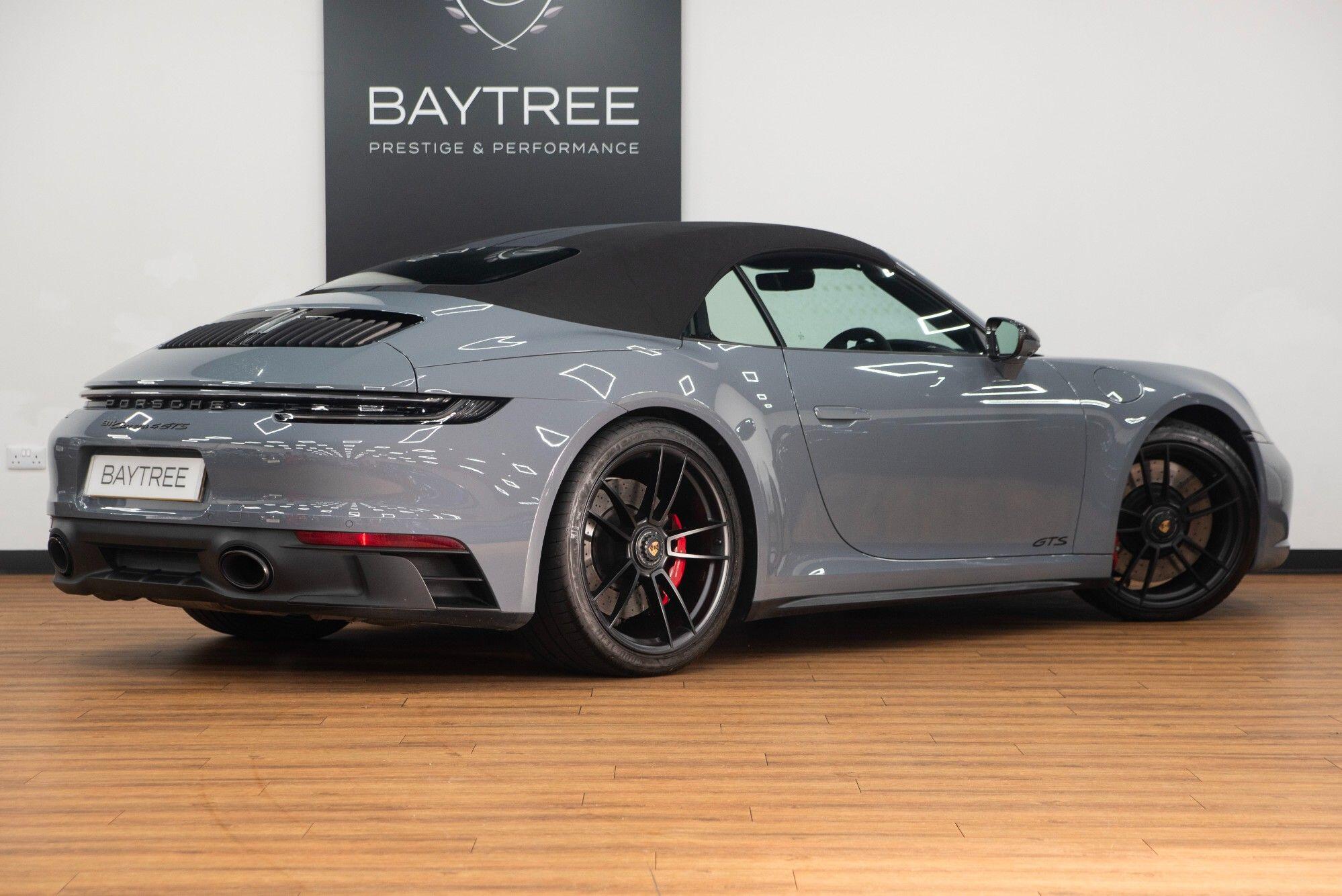 Porsche 911 view 44