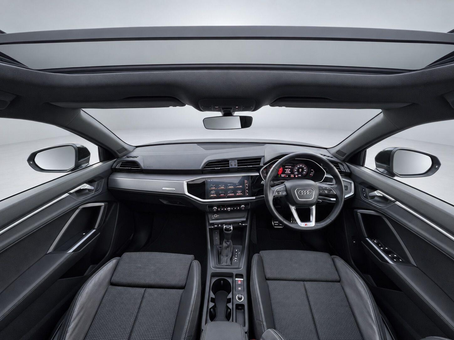 Audi Q3 view 33