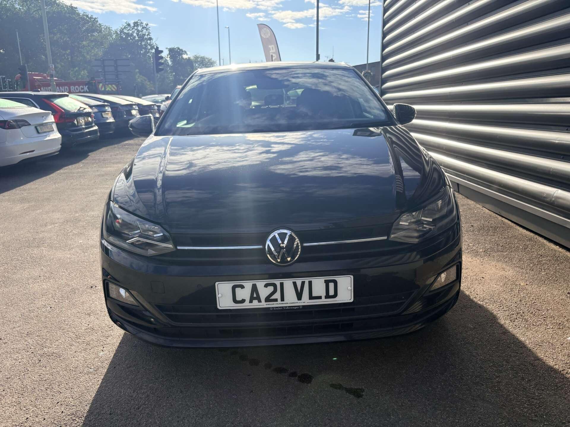 Volkswagen Polo view 5