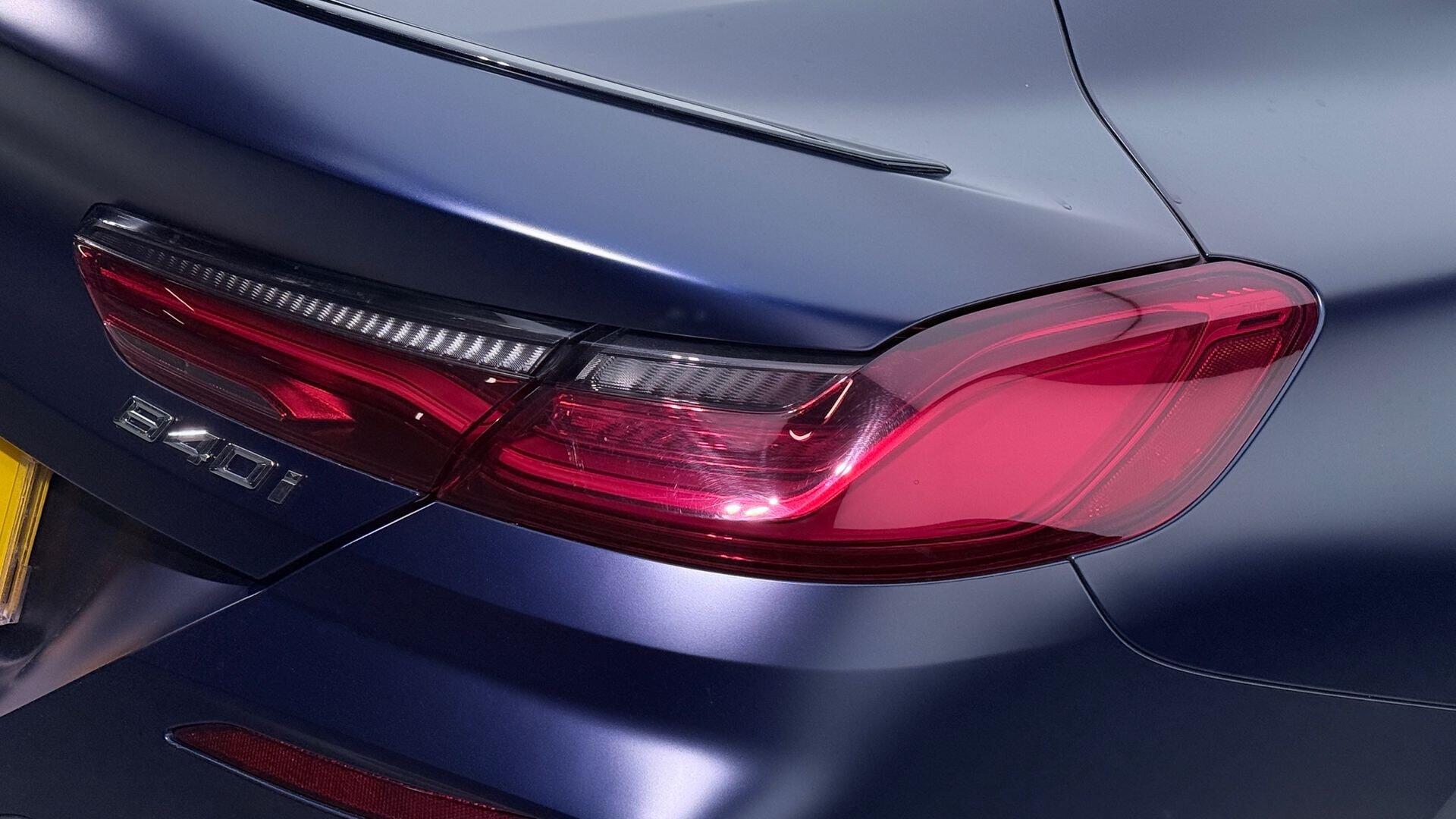 BMW 8 Series view 22